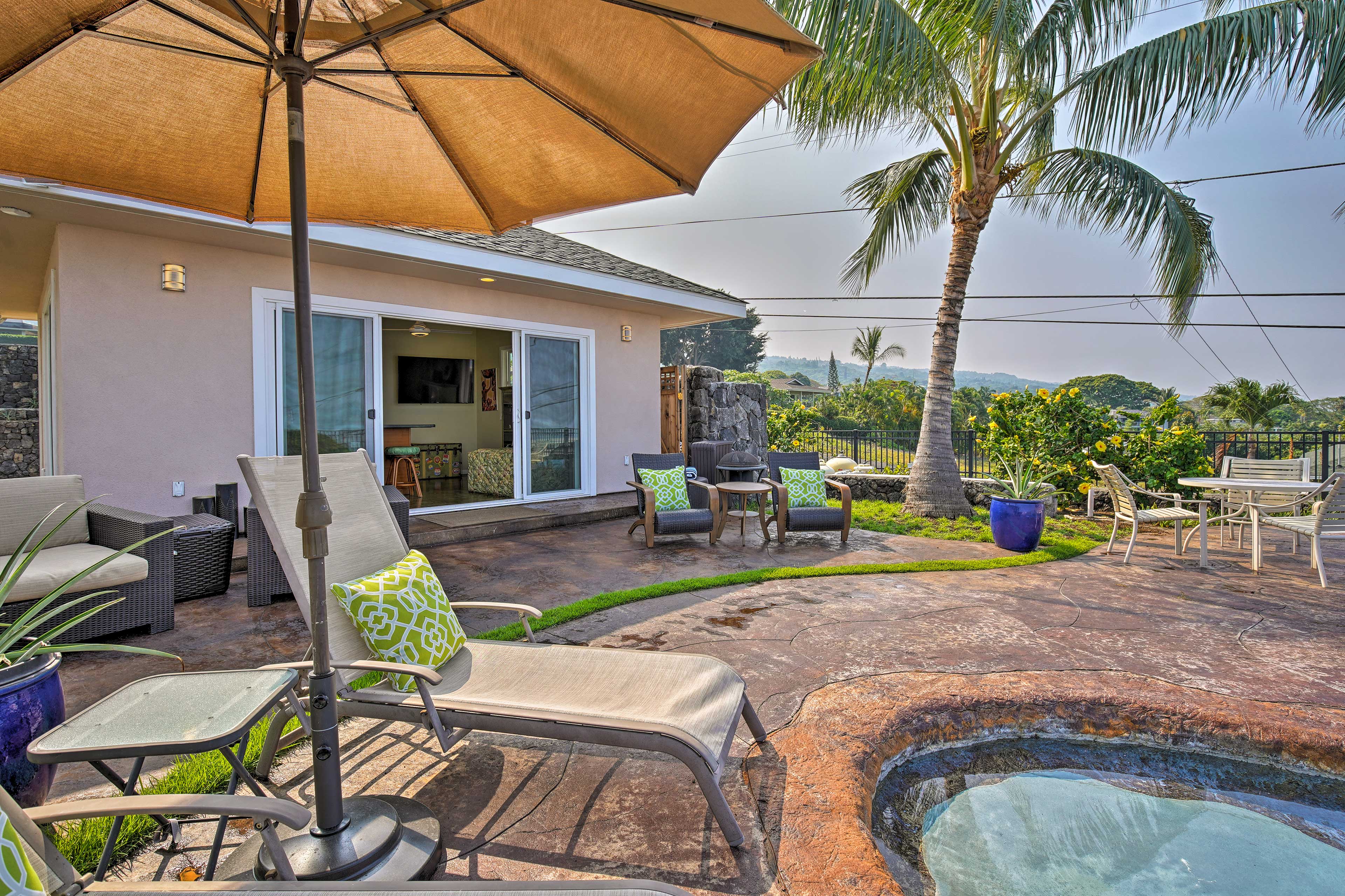 Experience Kailua-Kona from this charming vacation rental studio.