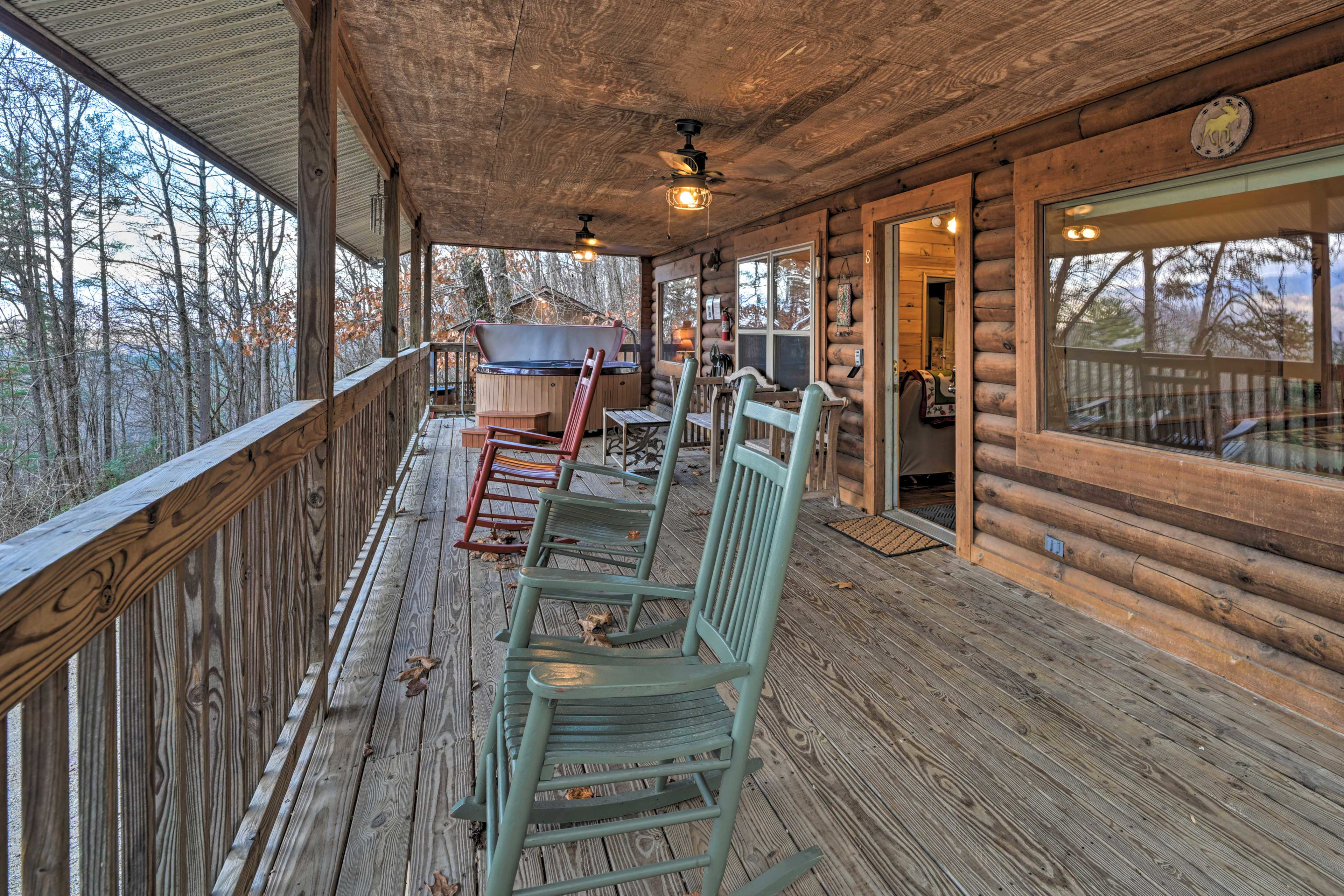 Private Deck | Hot Tub