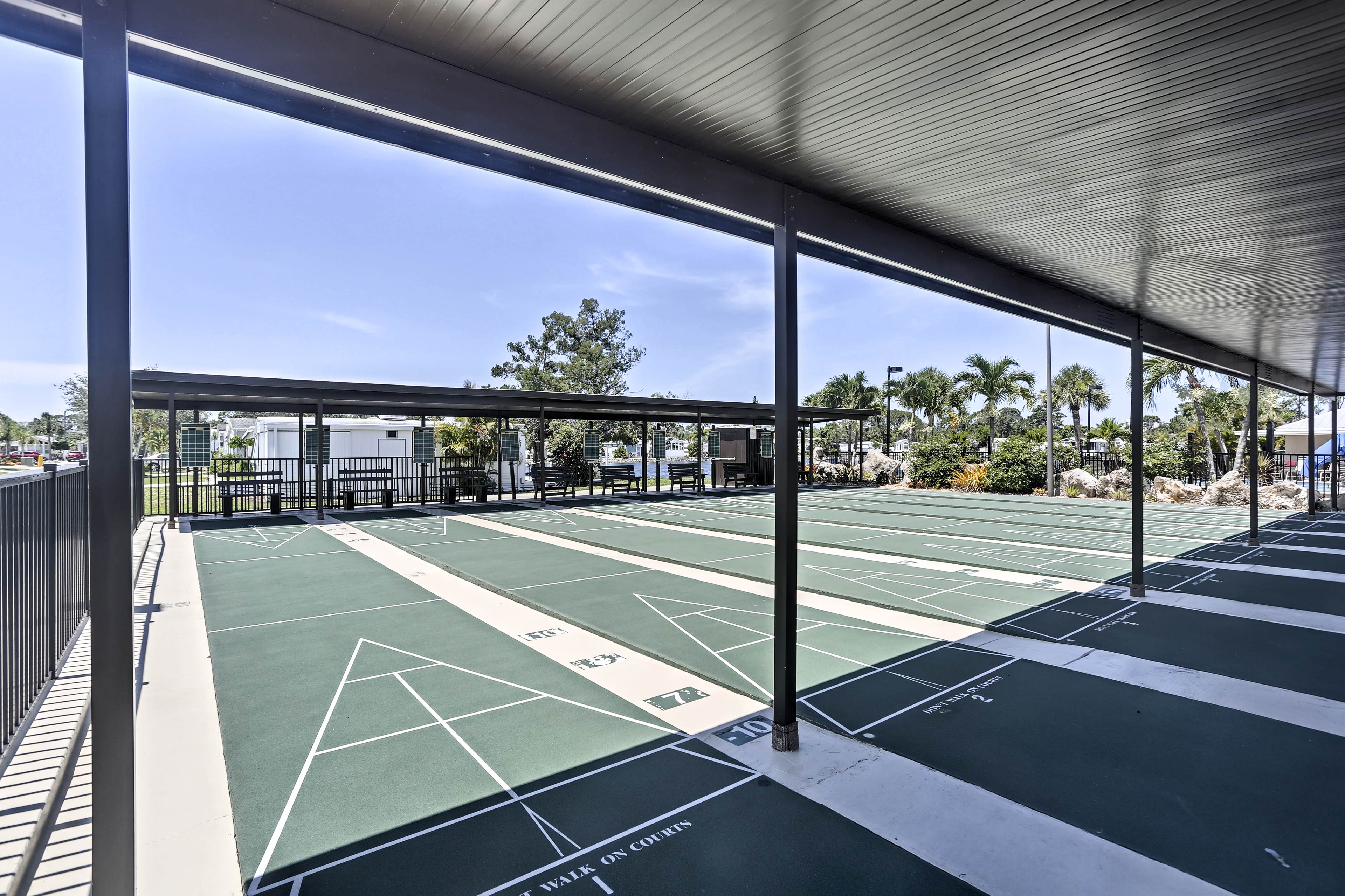 Play a friendly game of tennis, bocce or pickleball on the community courts!