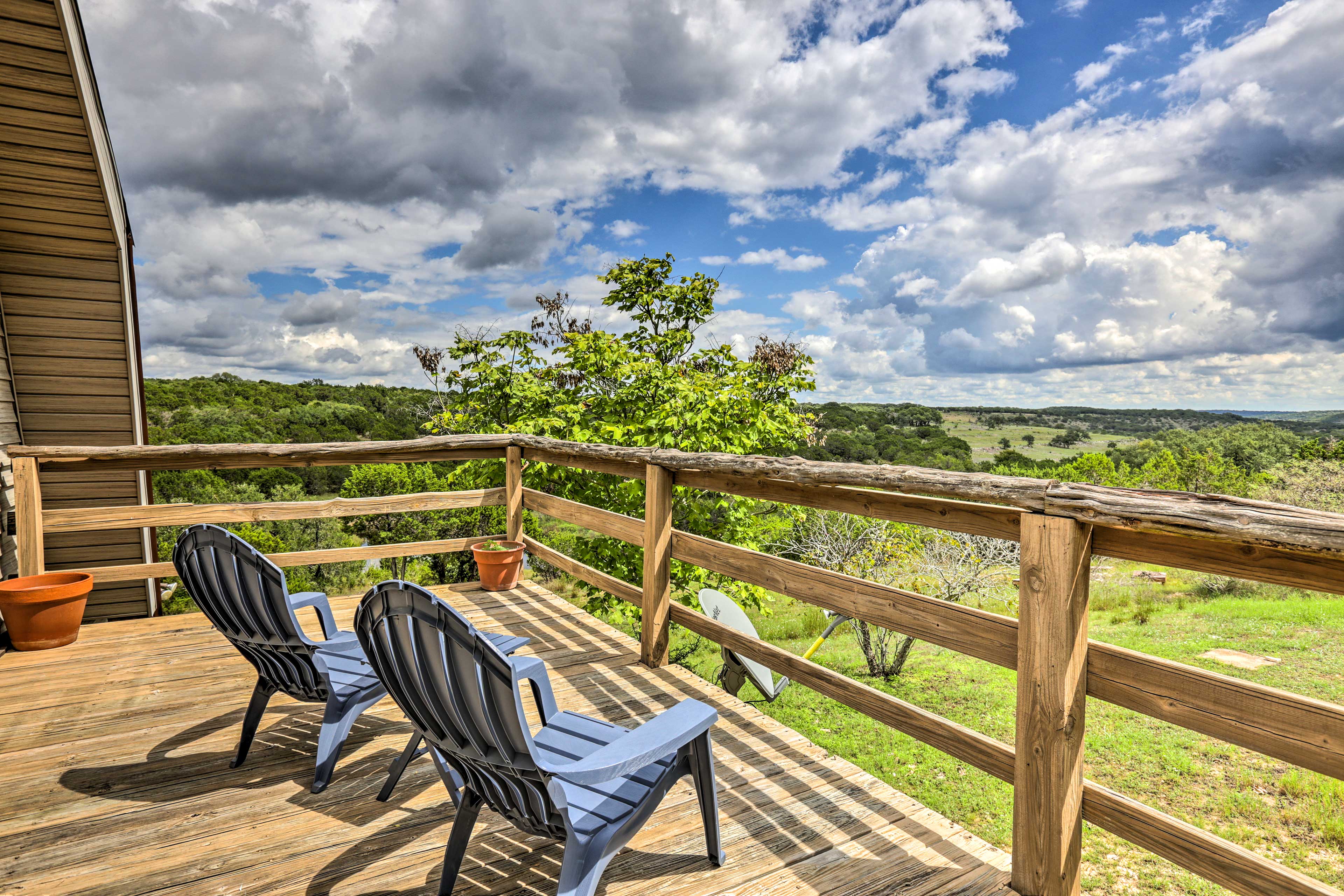 Rural Texas Escape on 10 Acres w/ Deck & Sunroom!