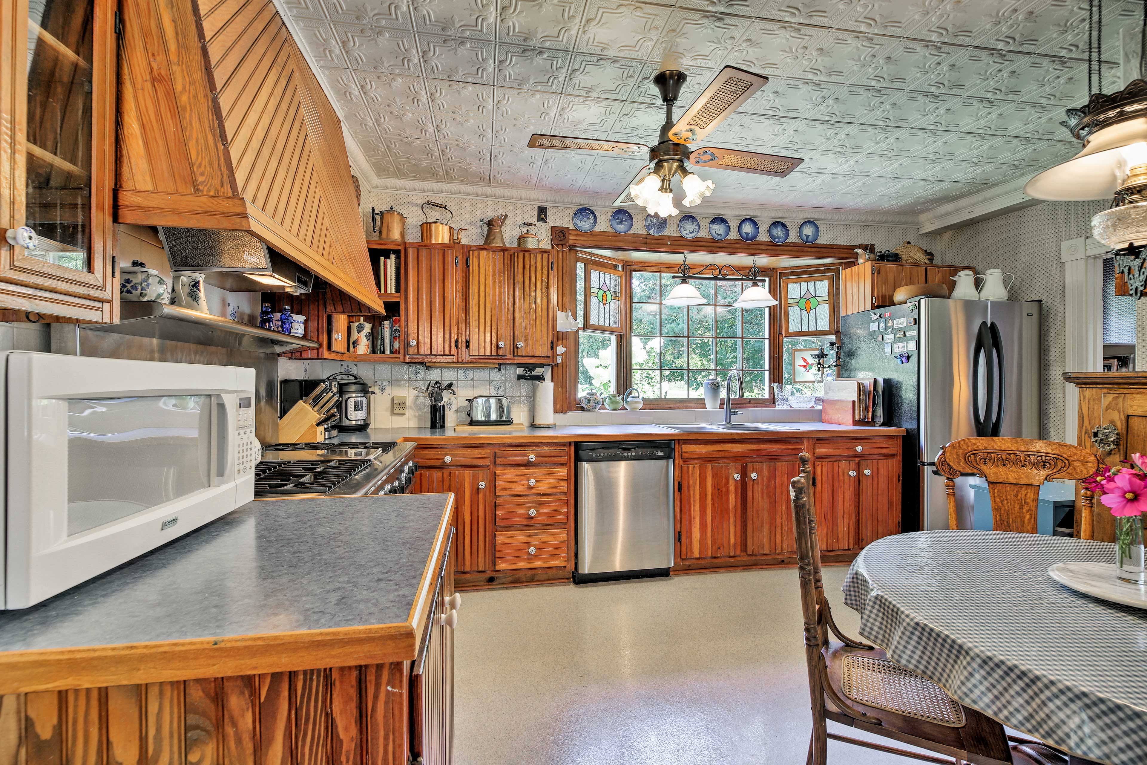 Prepare a feast with ease in the fully equipped eat-in kitchen.