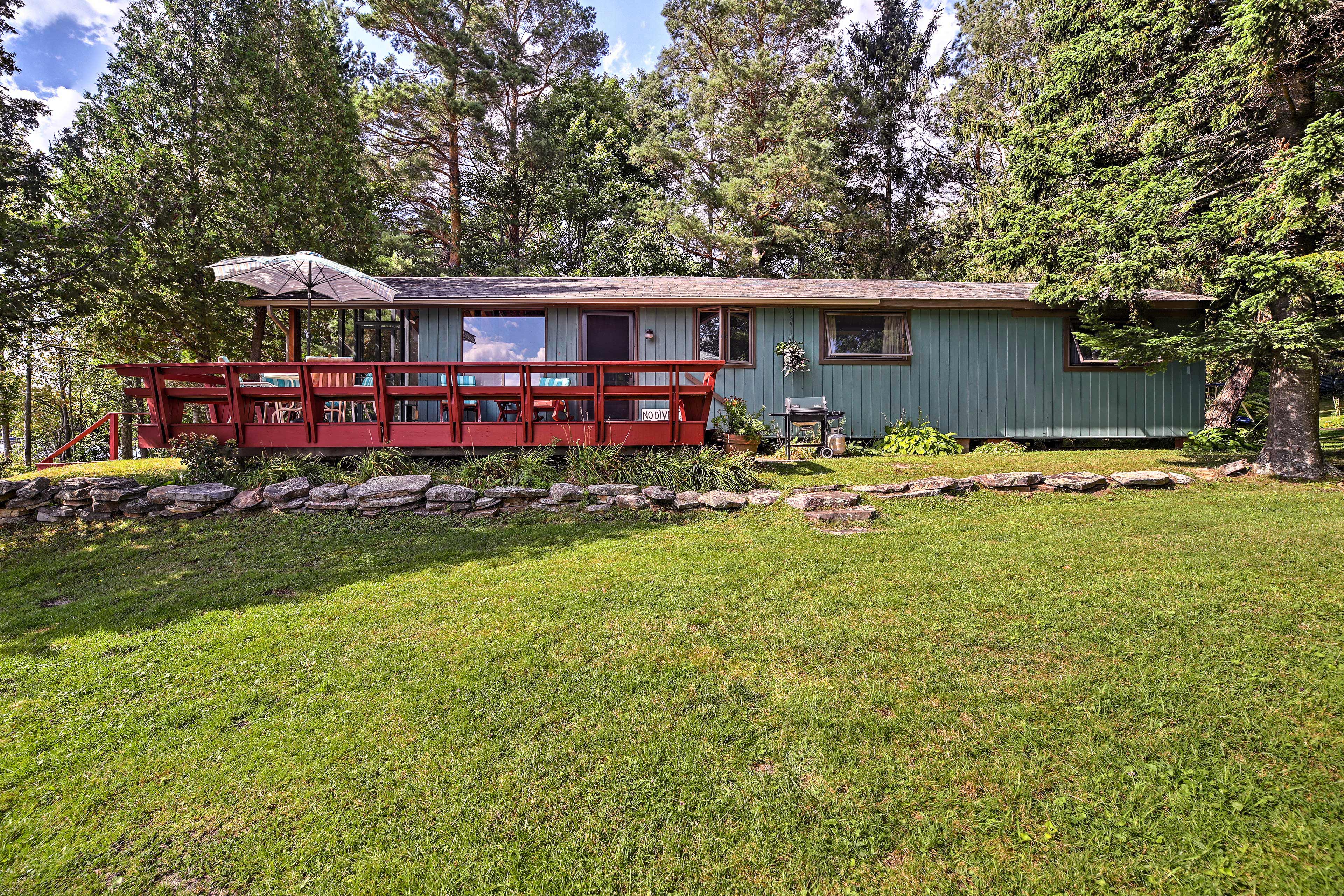 This second building is the charming cottage unit!