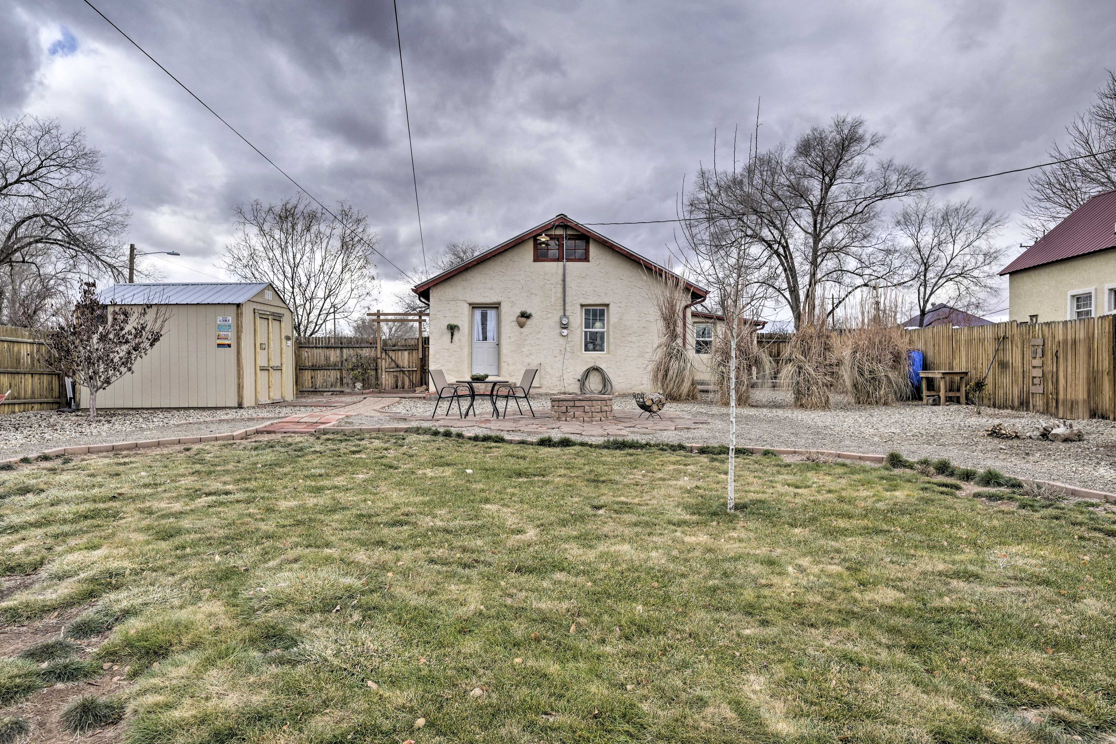 Landscaped Yard | Fire Pit | Outdoor Dining