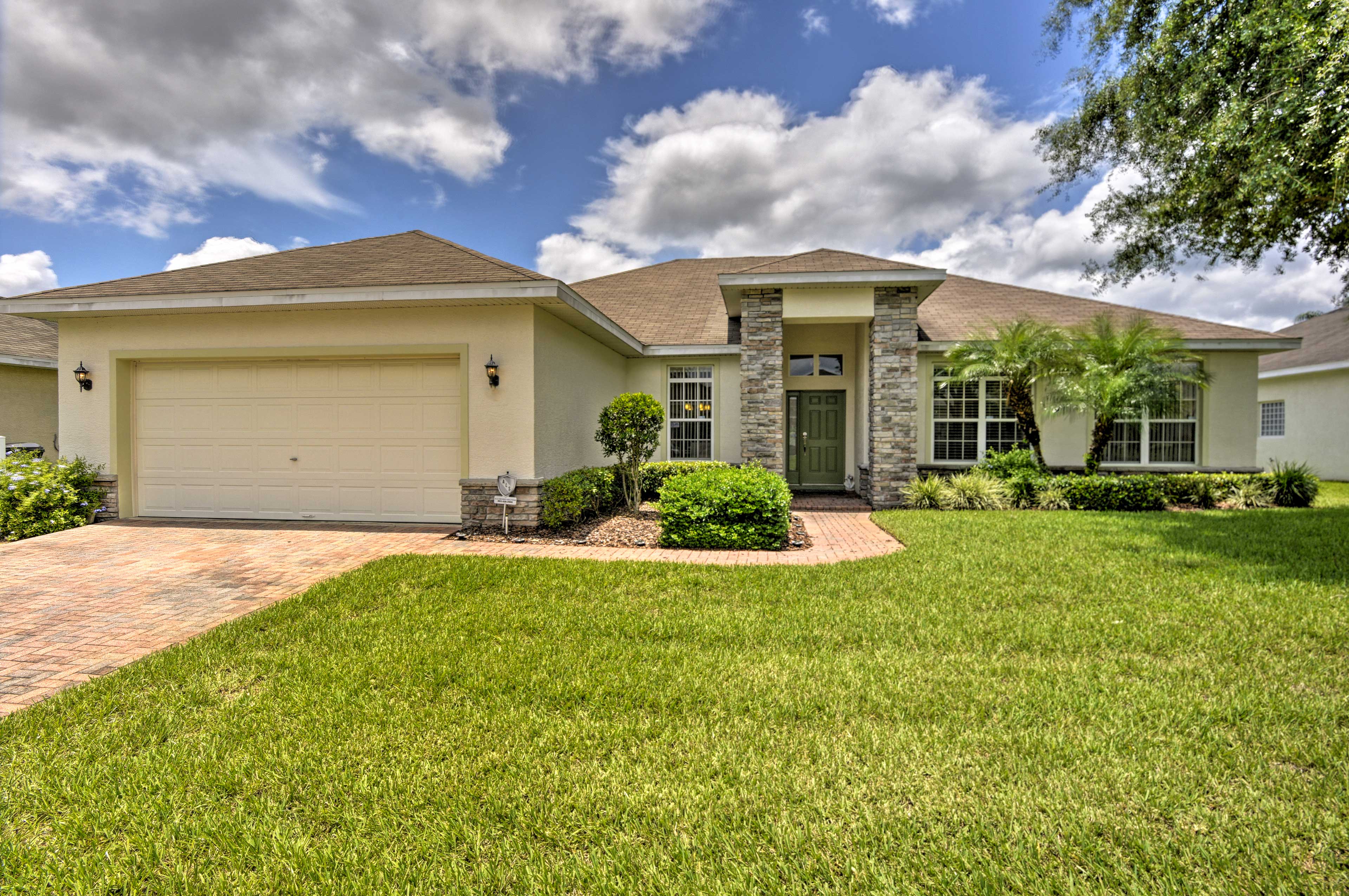 Property Exterior | Driveway Parking (2 Vehicles)