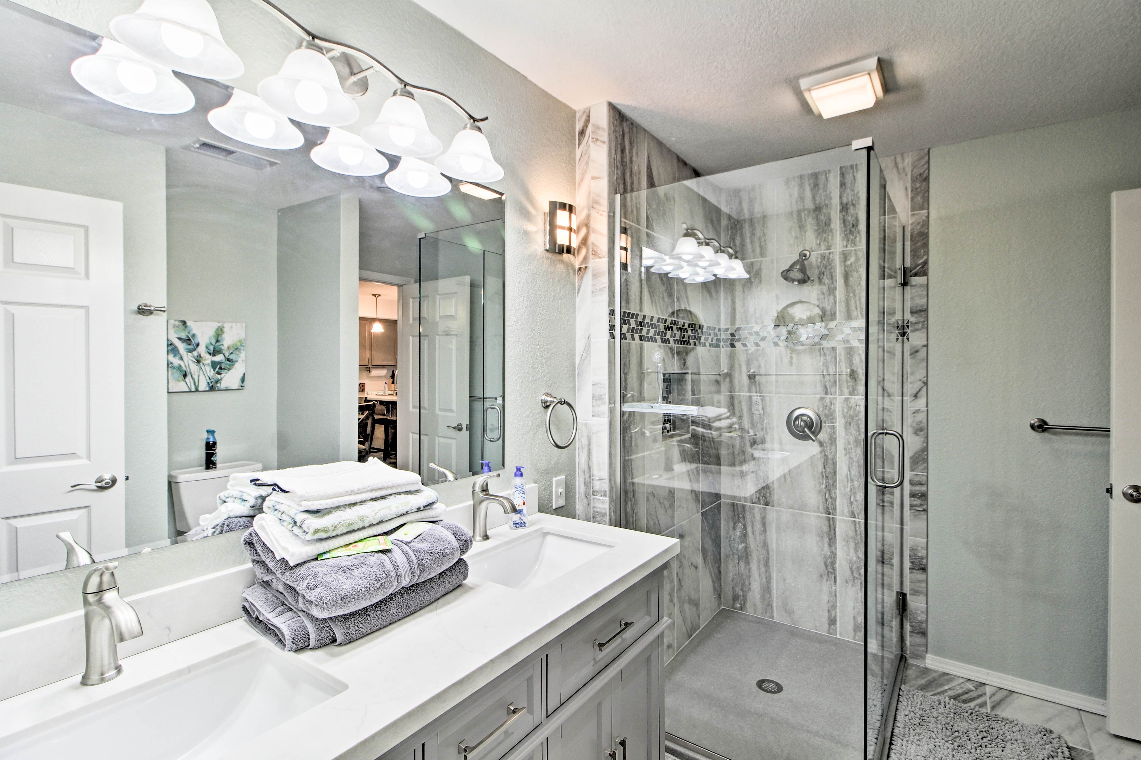 Full Bathroom | Linens & Towels