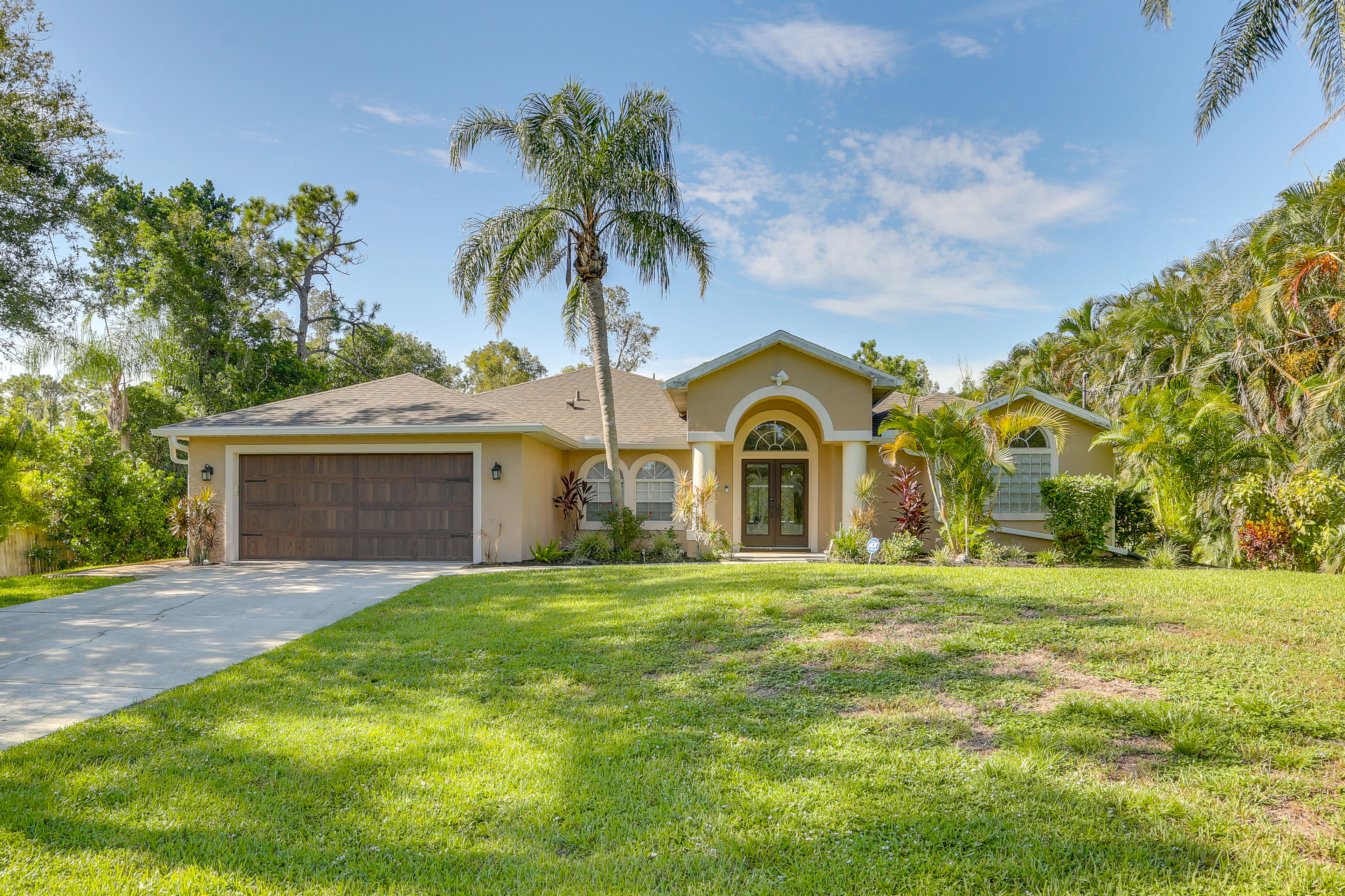 Parking | Driveway (3 Vehicles) | Front Yard