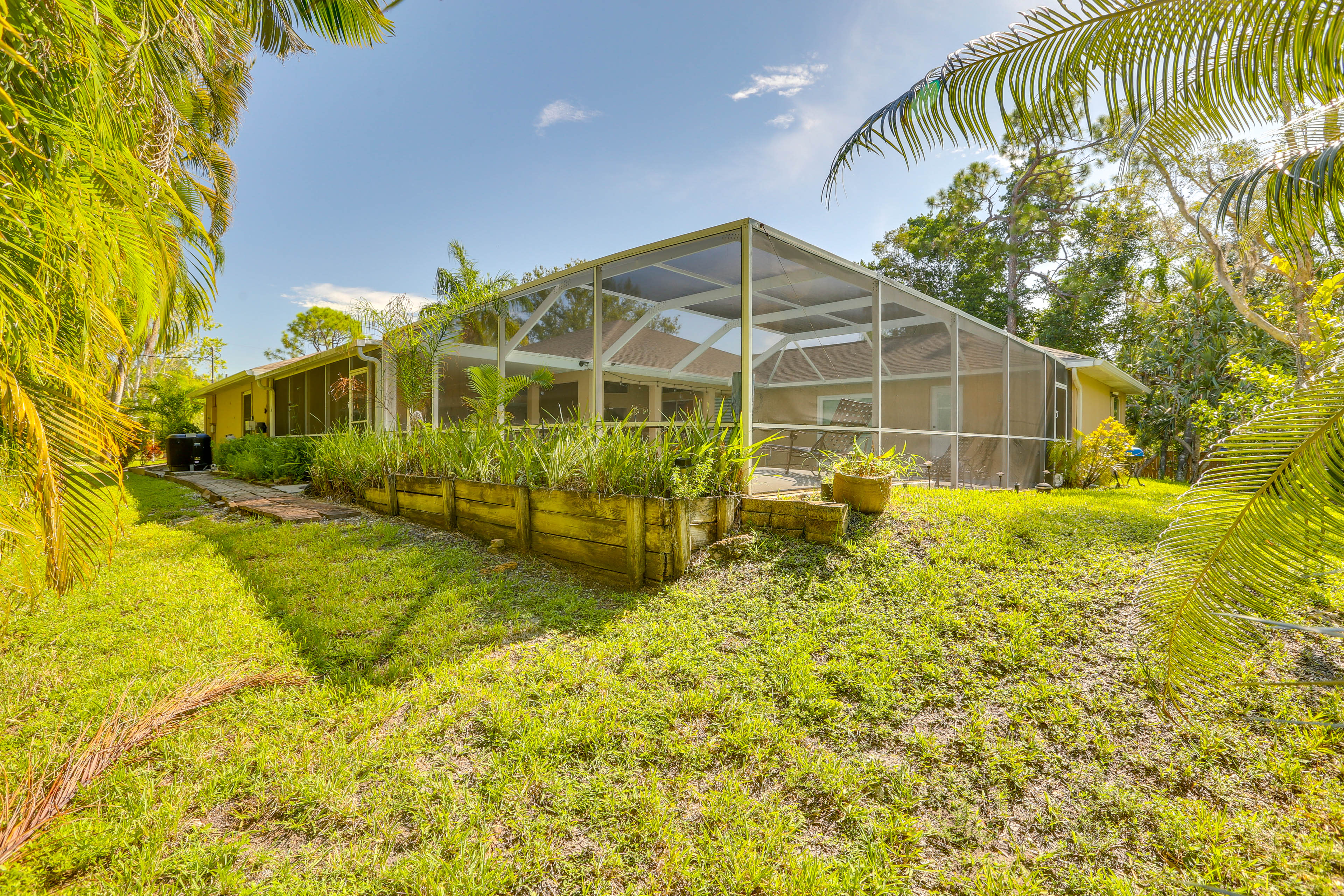 Exterior | Yard | Hammock