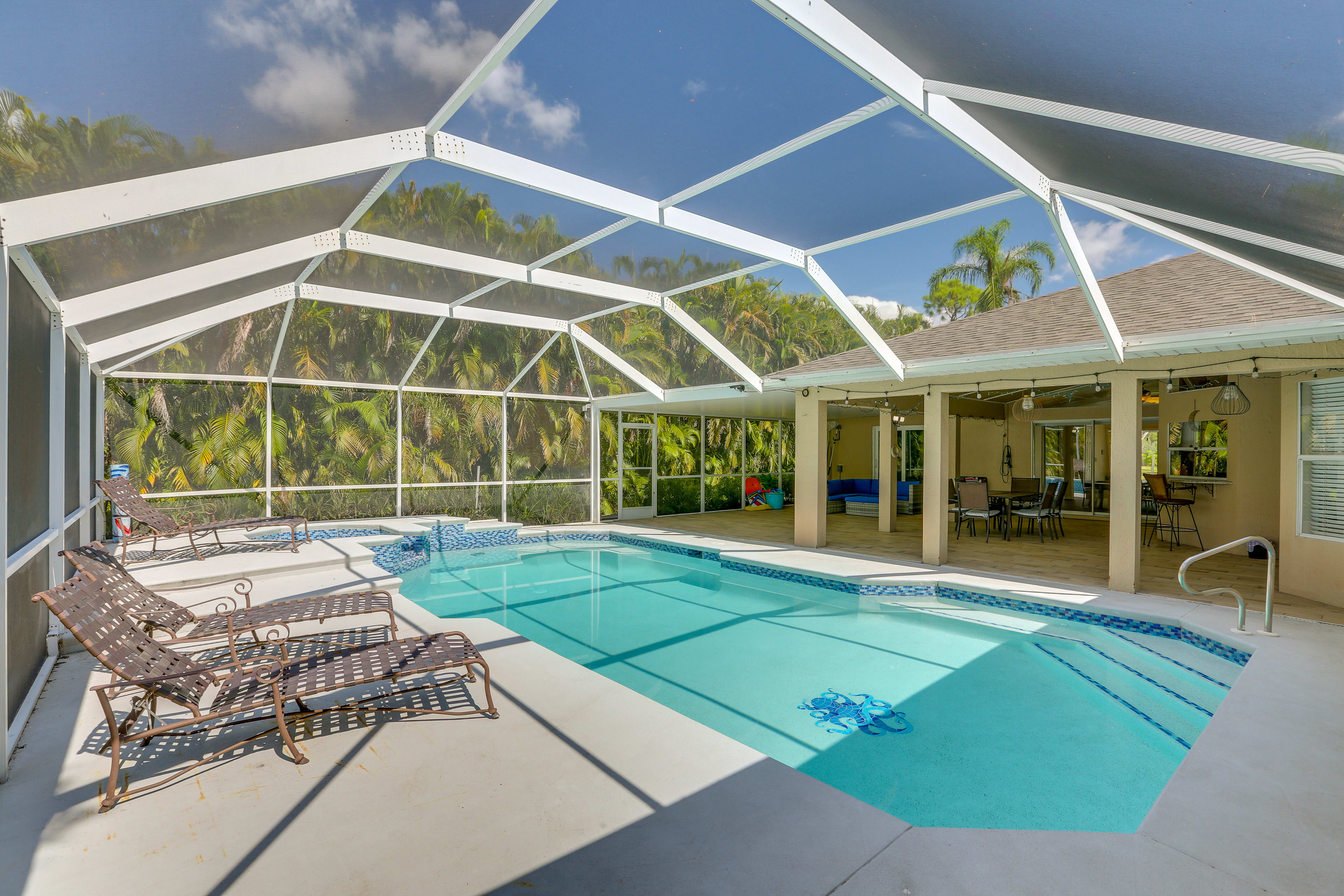 Lanai | Outdoor Pool | Lounge Chairs