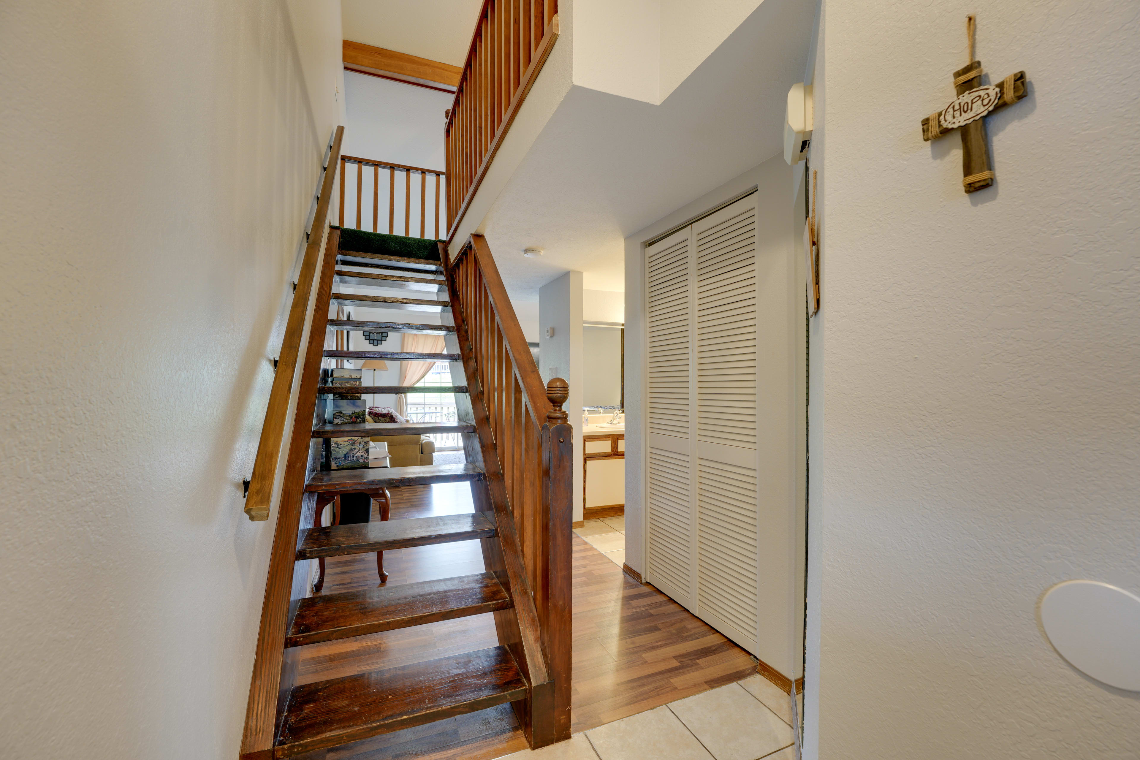 Stairs-to-Loft