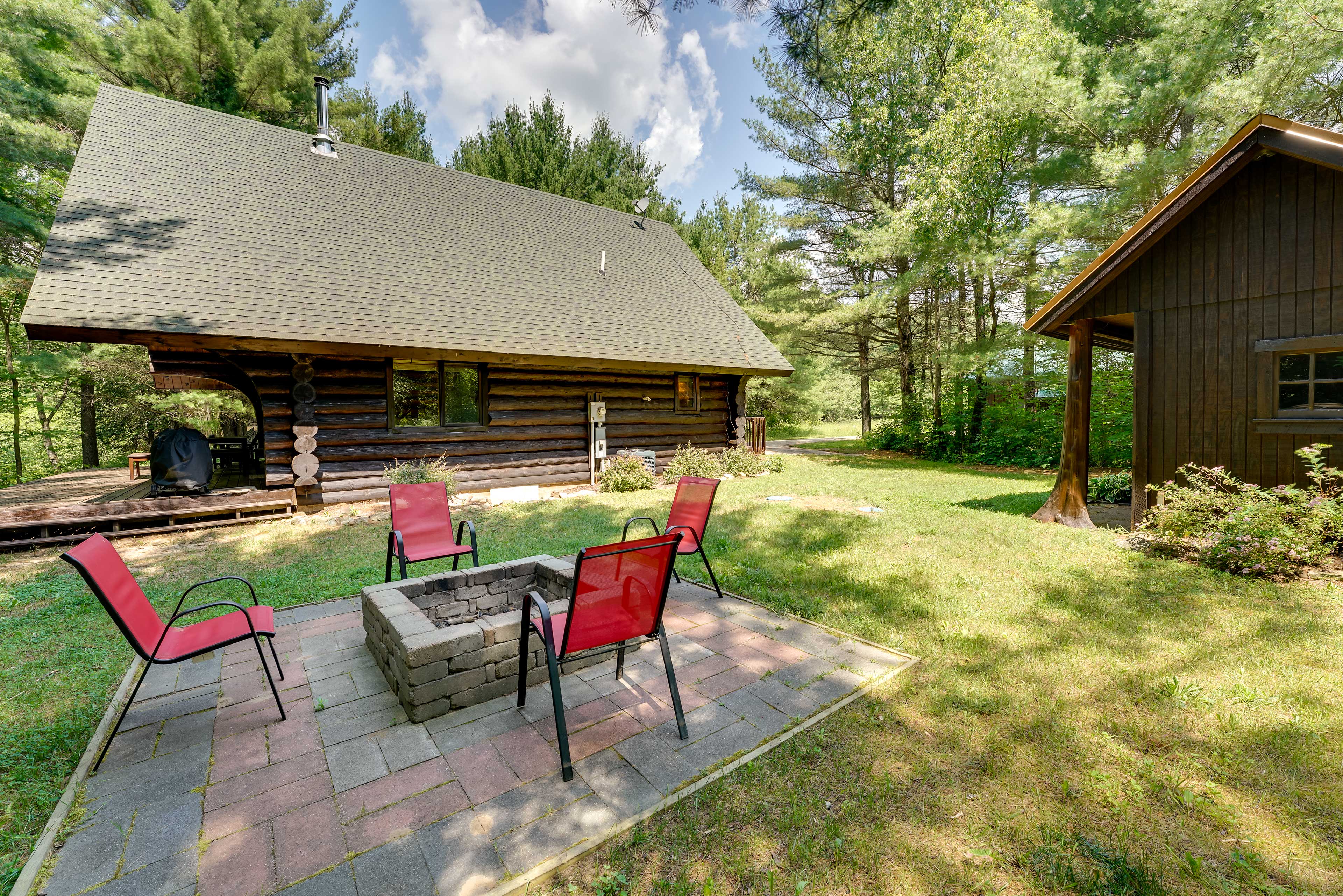 Exterior | Fire Pit | Charcoal Grill | | Spacious Yard | 2-Story Cabin | Deck
