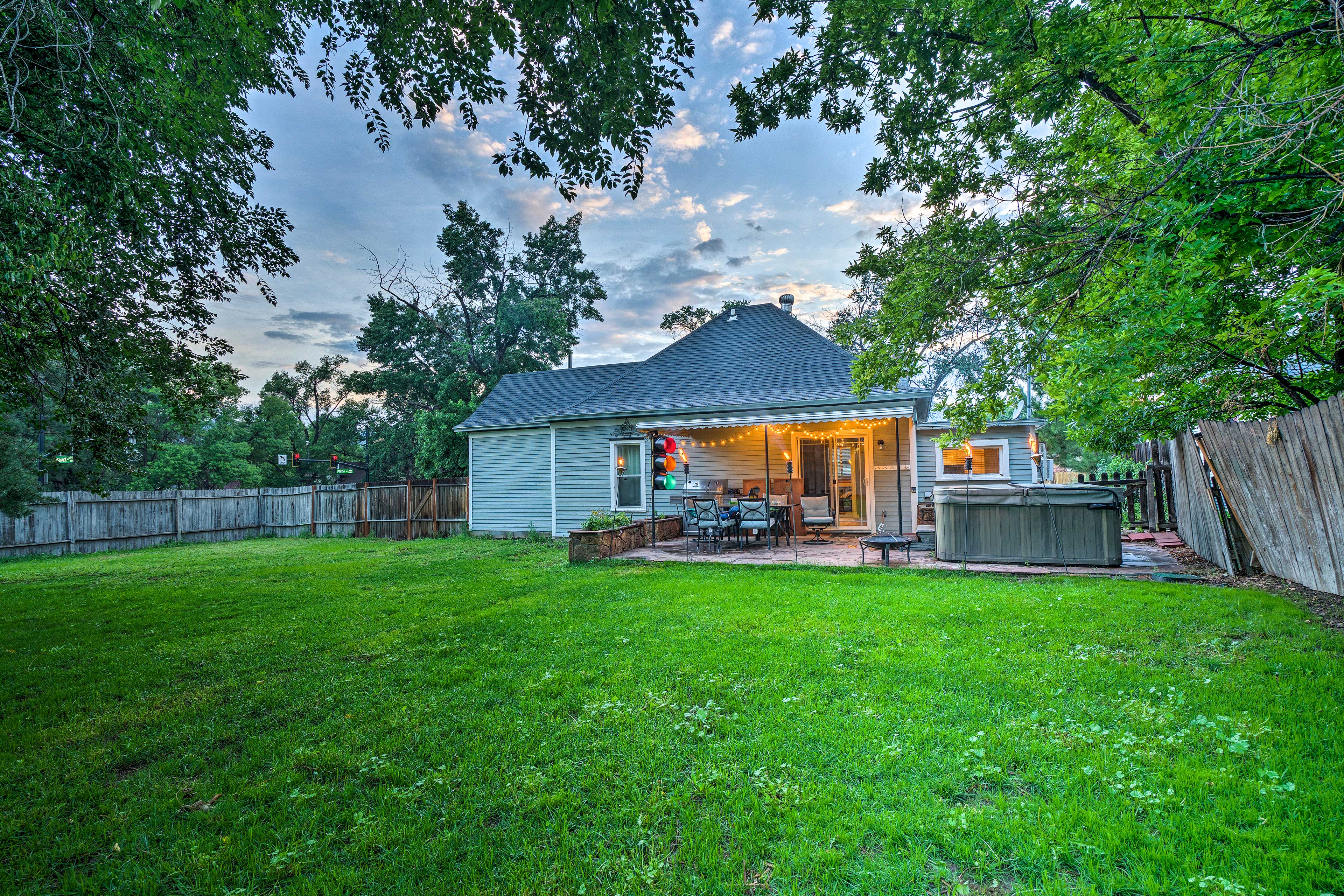 This back yard is the perfect setting for a fun-filled family vacation!