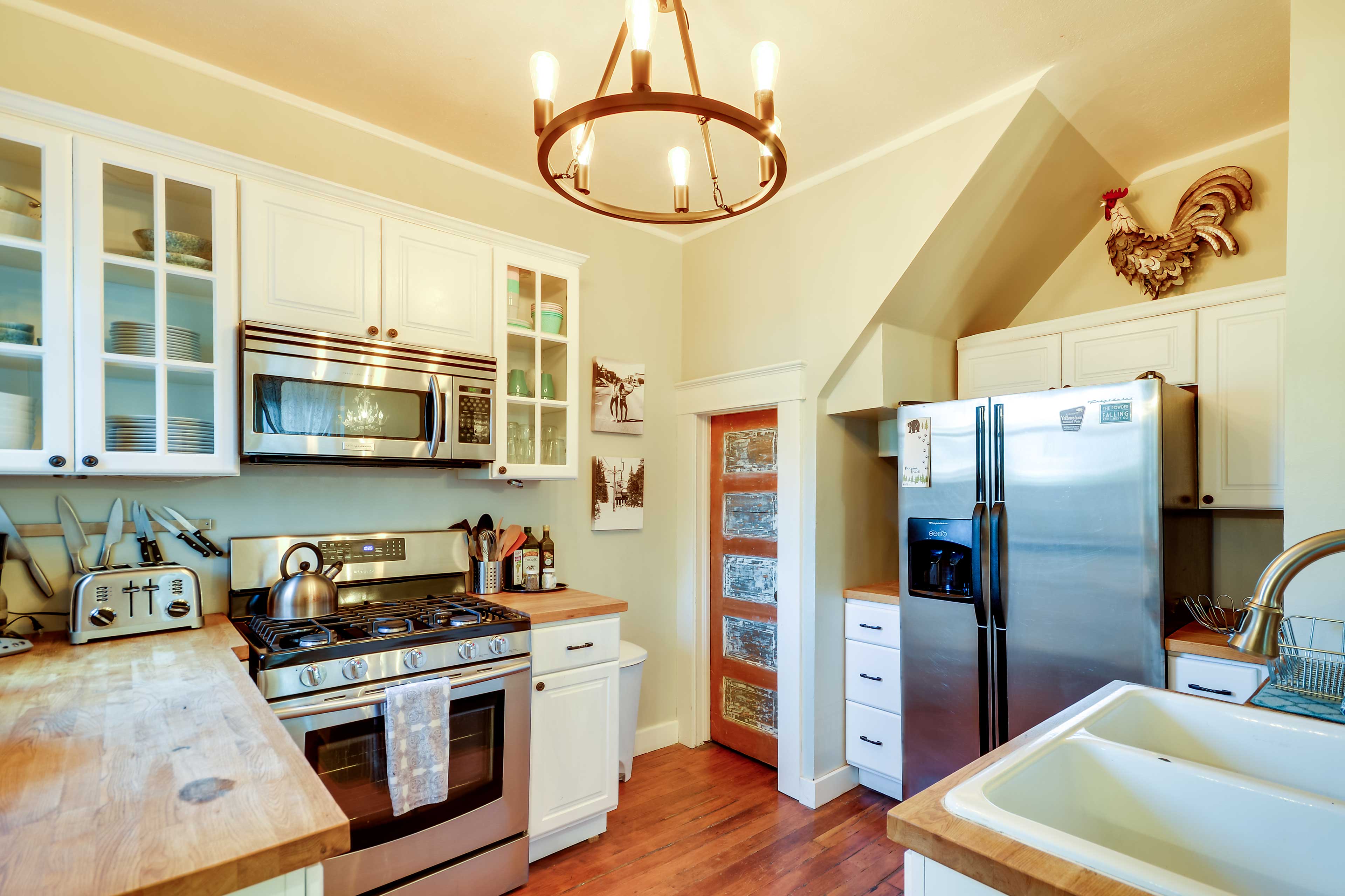 Well-Equipped Kitchen | Cooking Essentials Provided