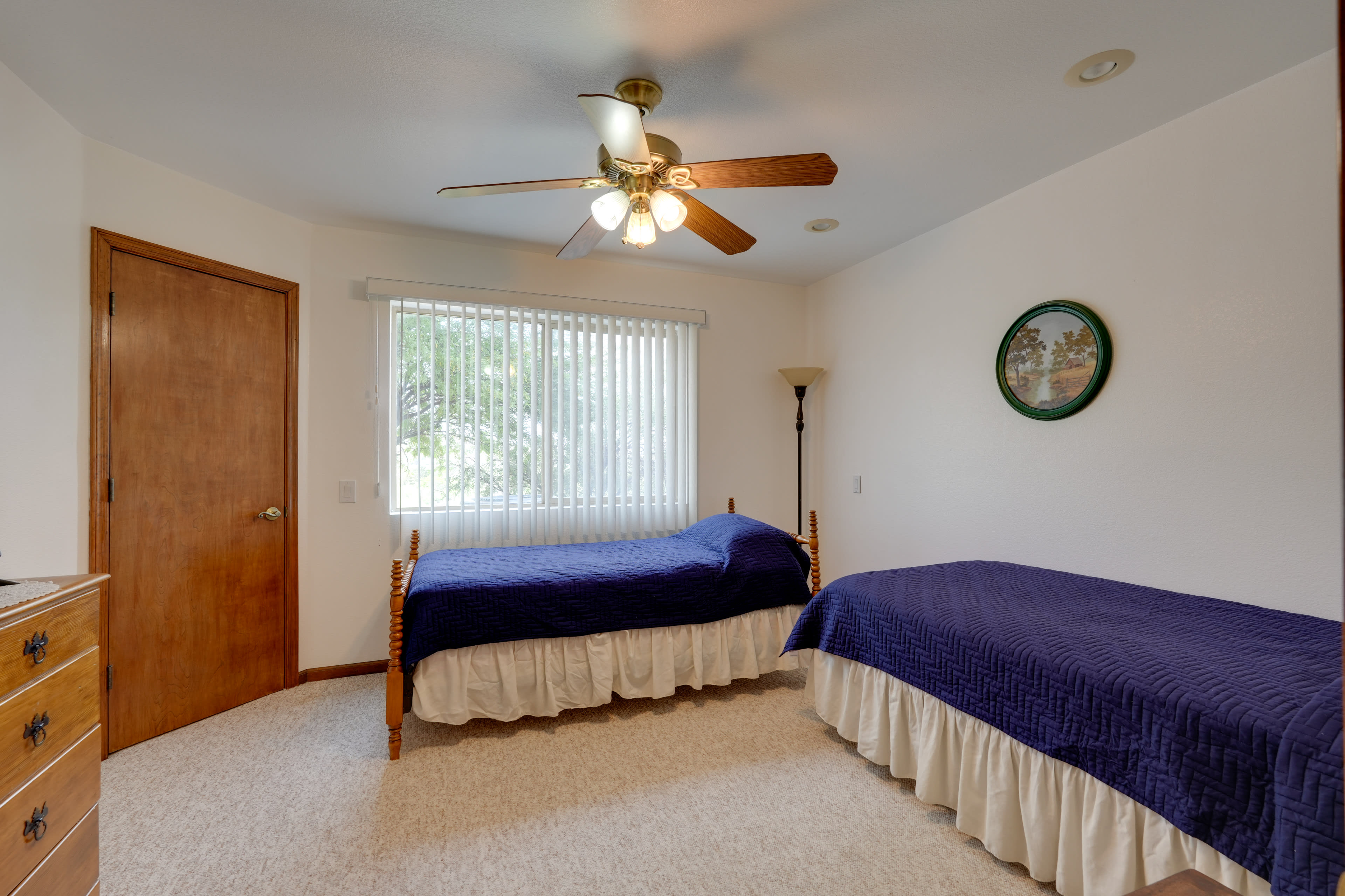 Bedroom 2 | 2 Twin Beds