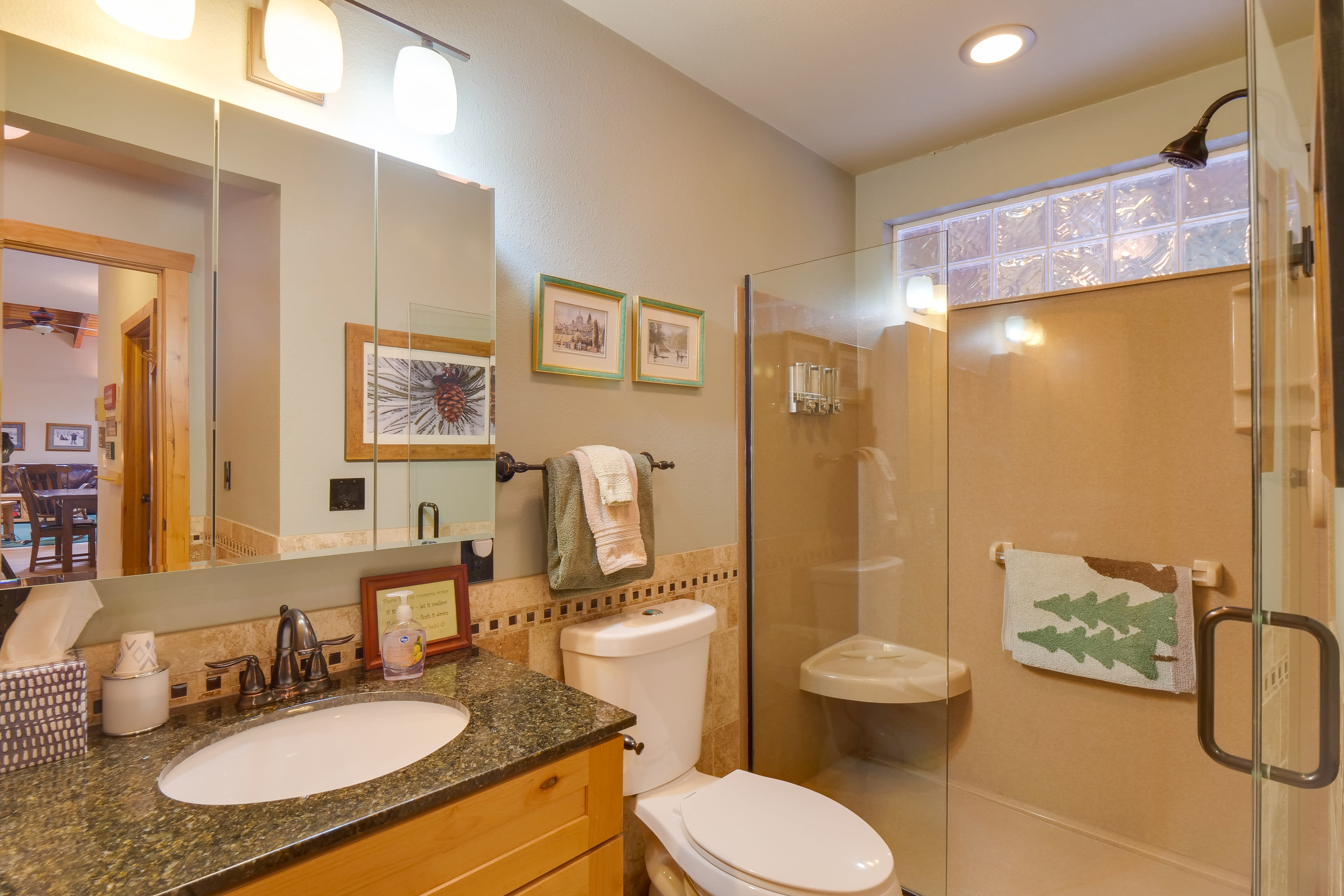 Full Bathroom | Towels & Linens Provided