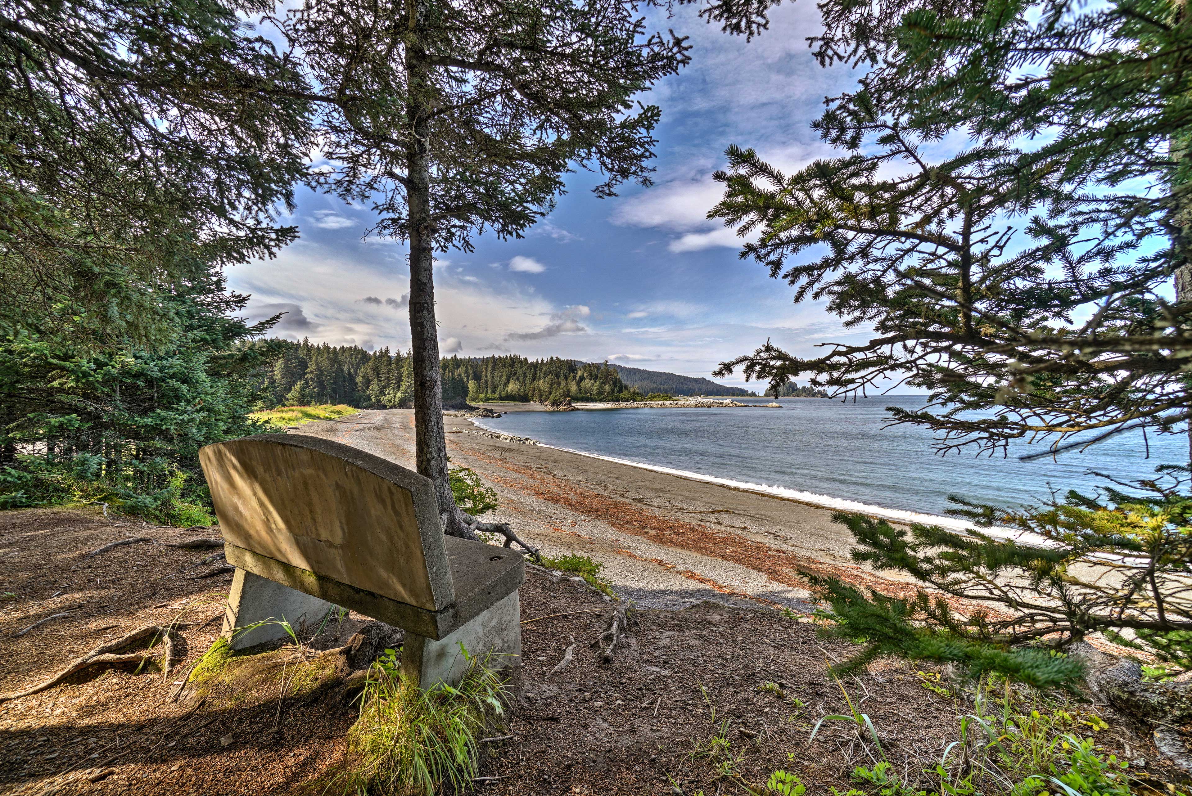 The trail takes you to Outside Beach.