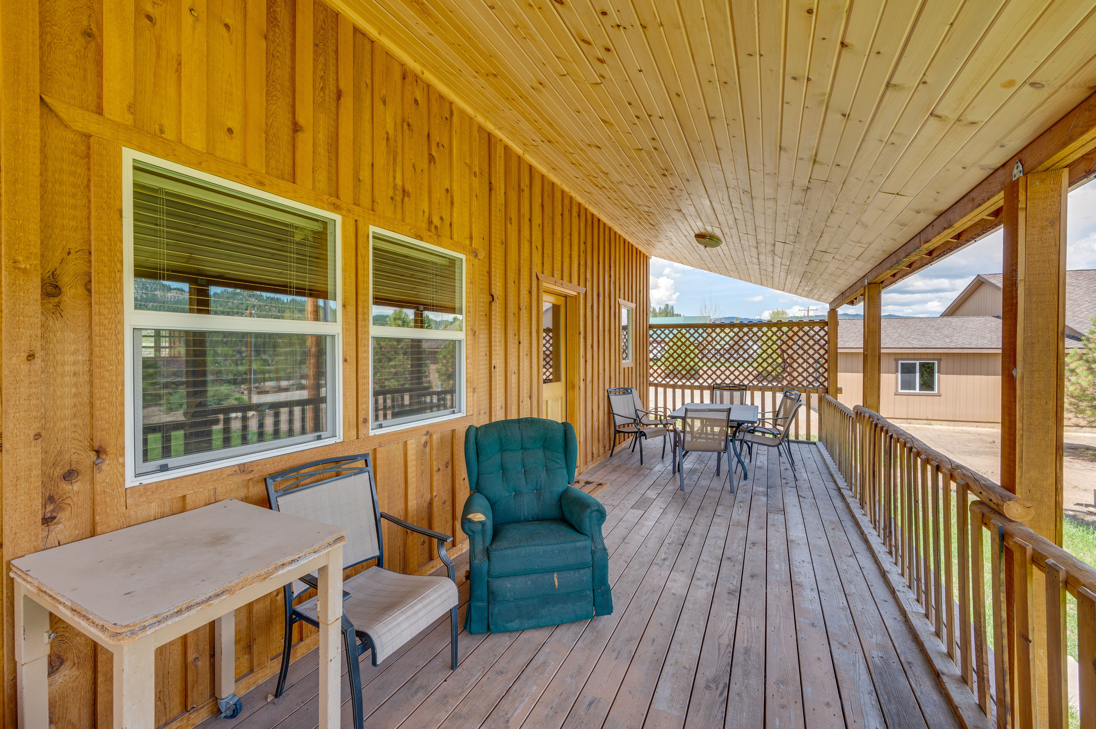 Covered Deck | Outdoor Dining Table