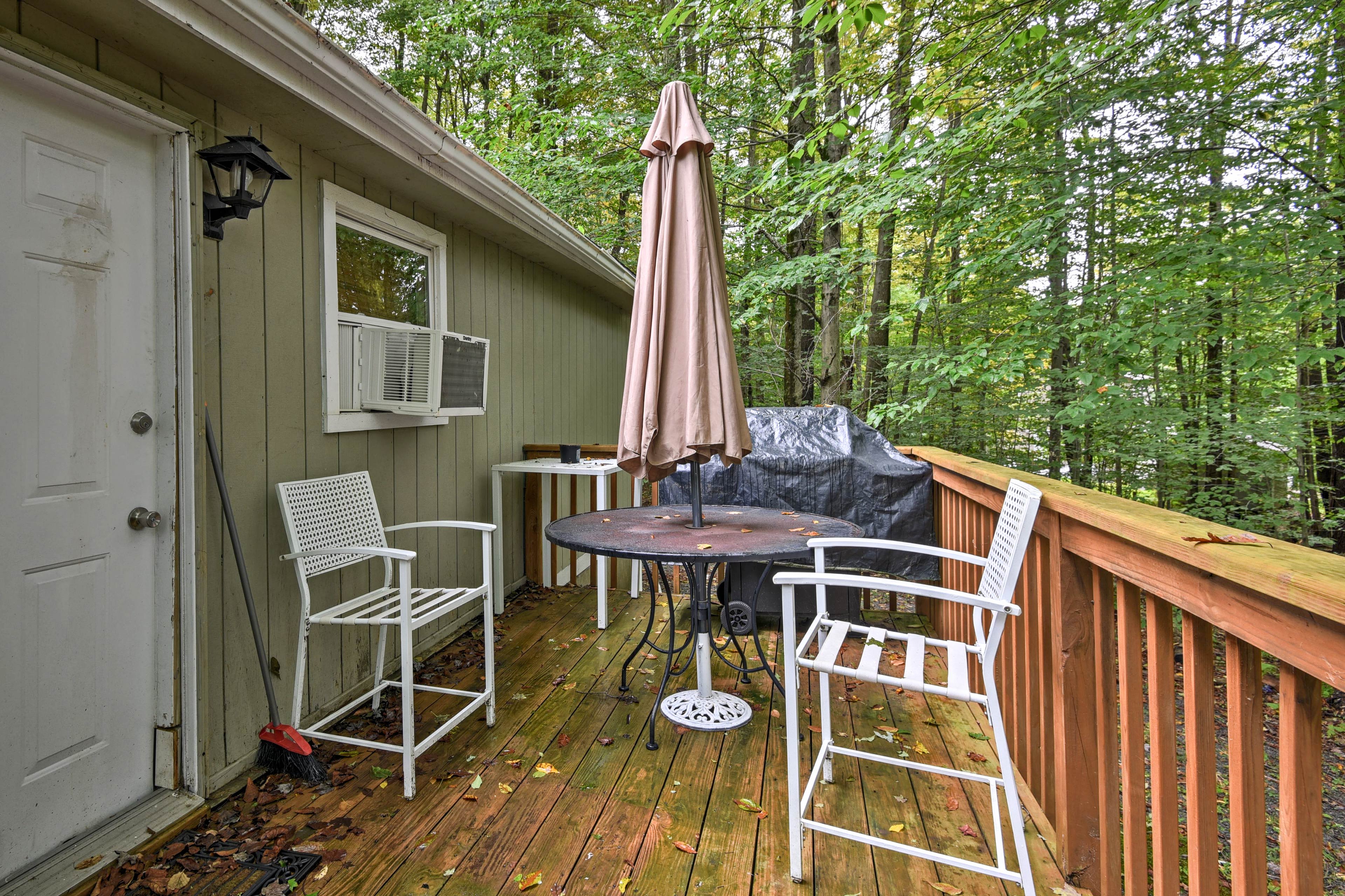 Private Deck | Self Check-In/Check-Out | Gas Grill