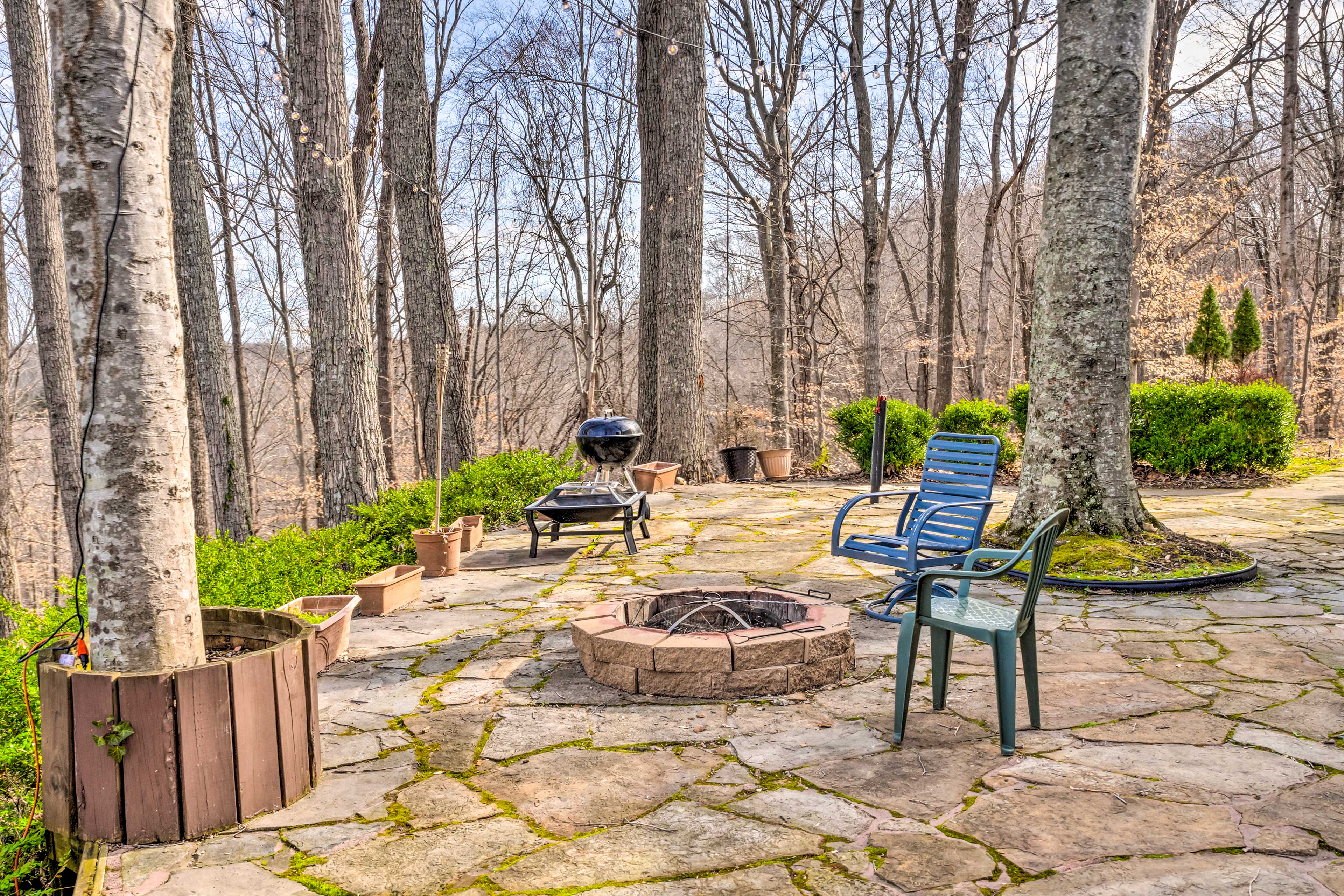 Flagstone Back Patio | Wood-Burning Fire Pits