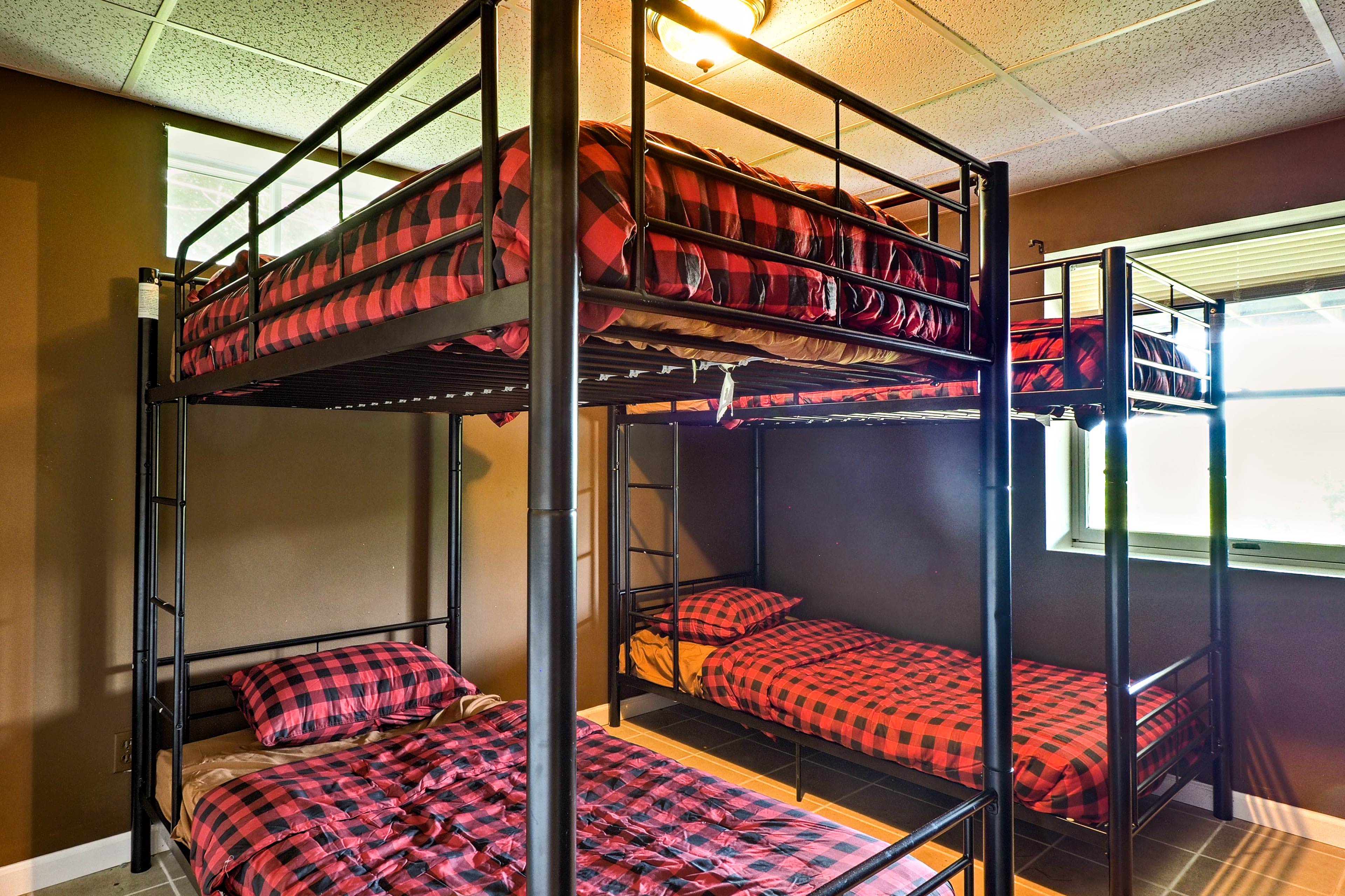 Bedroom 4 | 3 Twin Bunk Beds