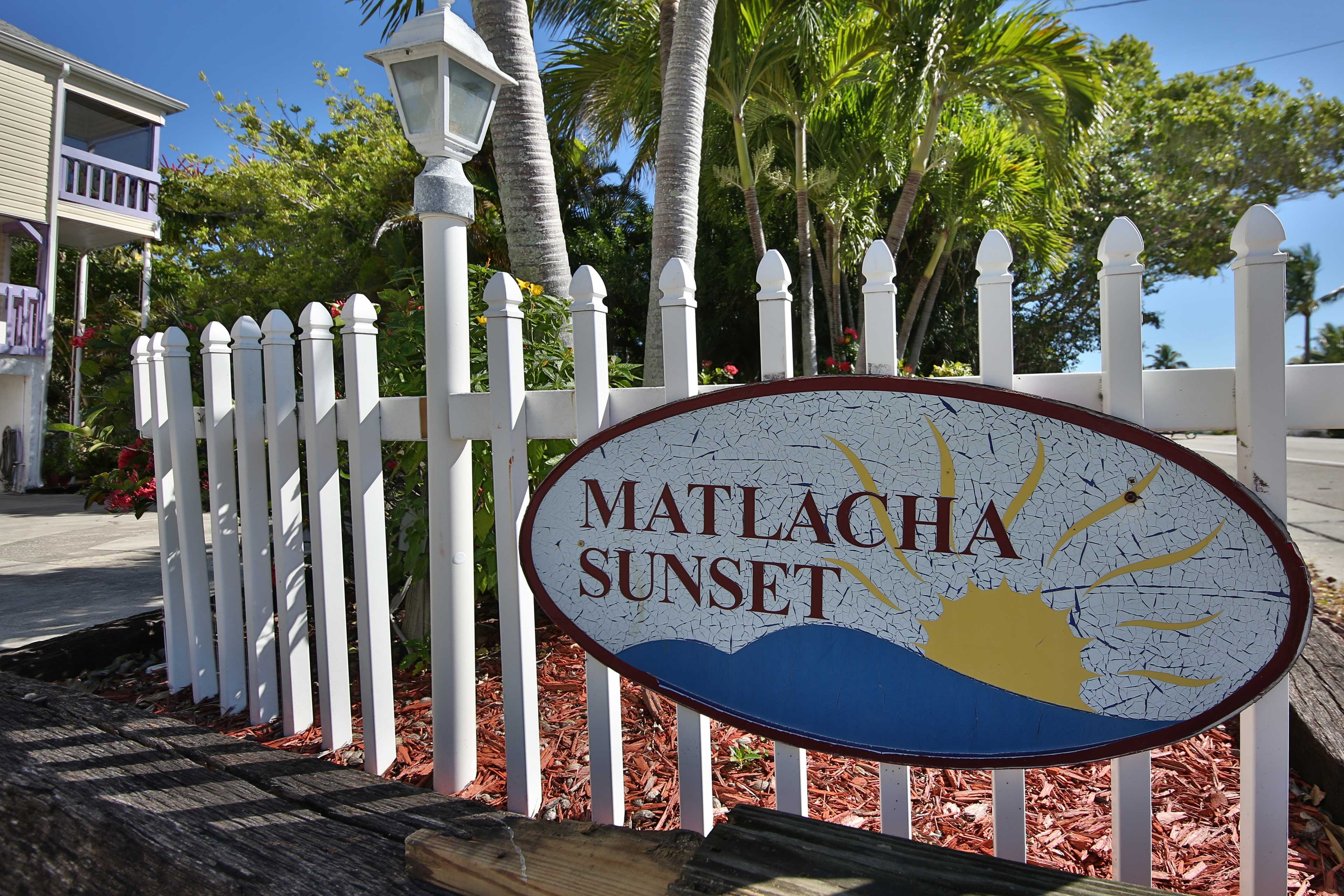 Book your trip to 'Island Getaway' at Matlacha Sunset today!