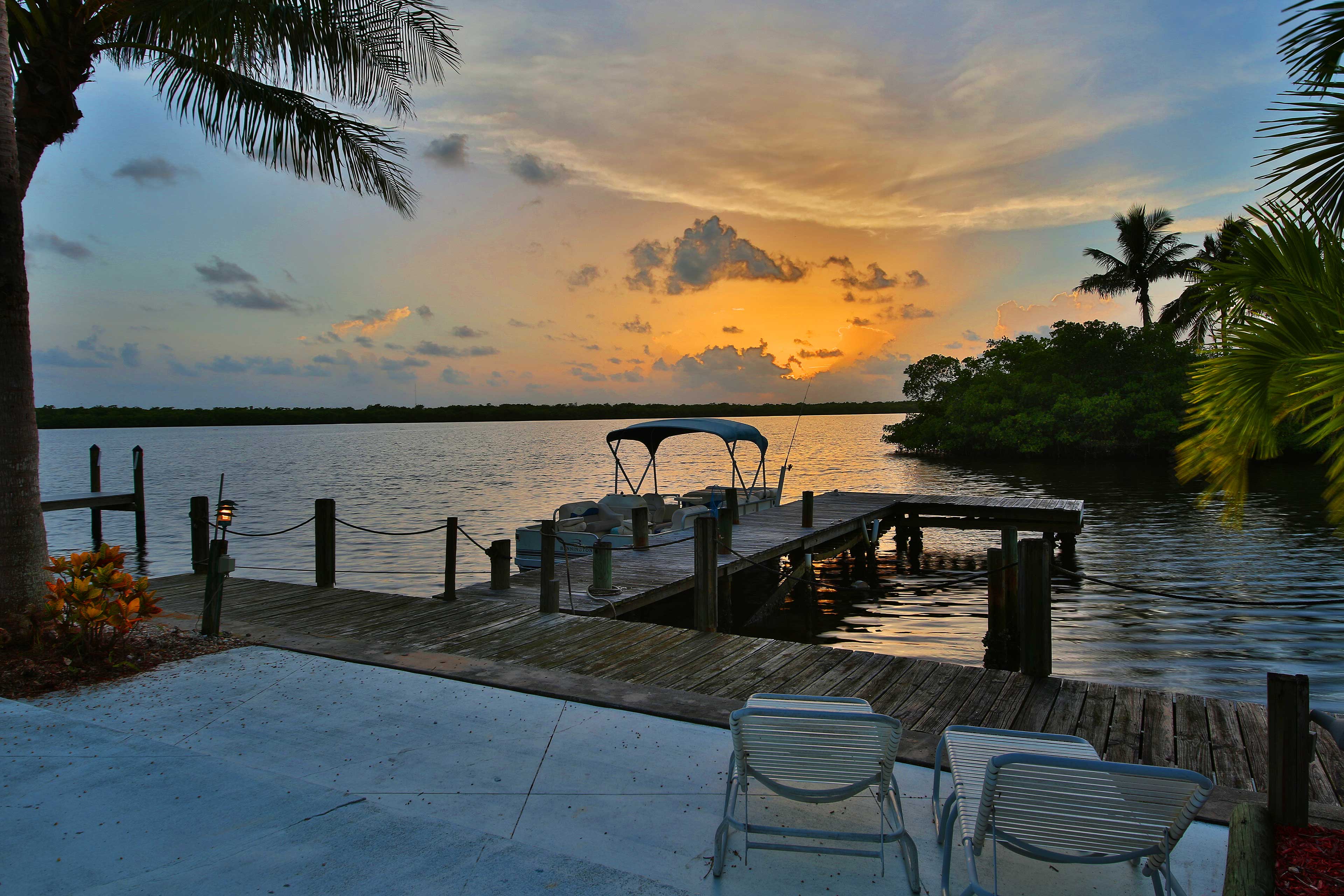 The boat dock is undergoing renovations and is not available for guest use.