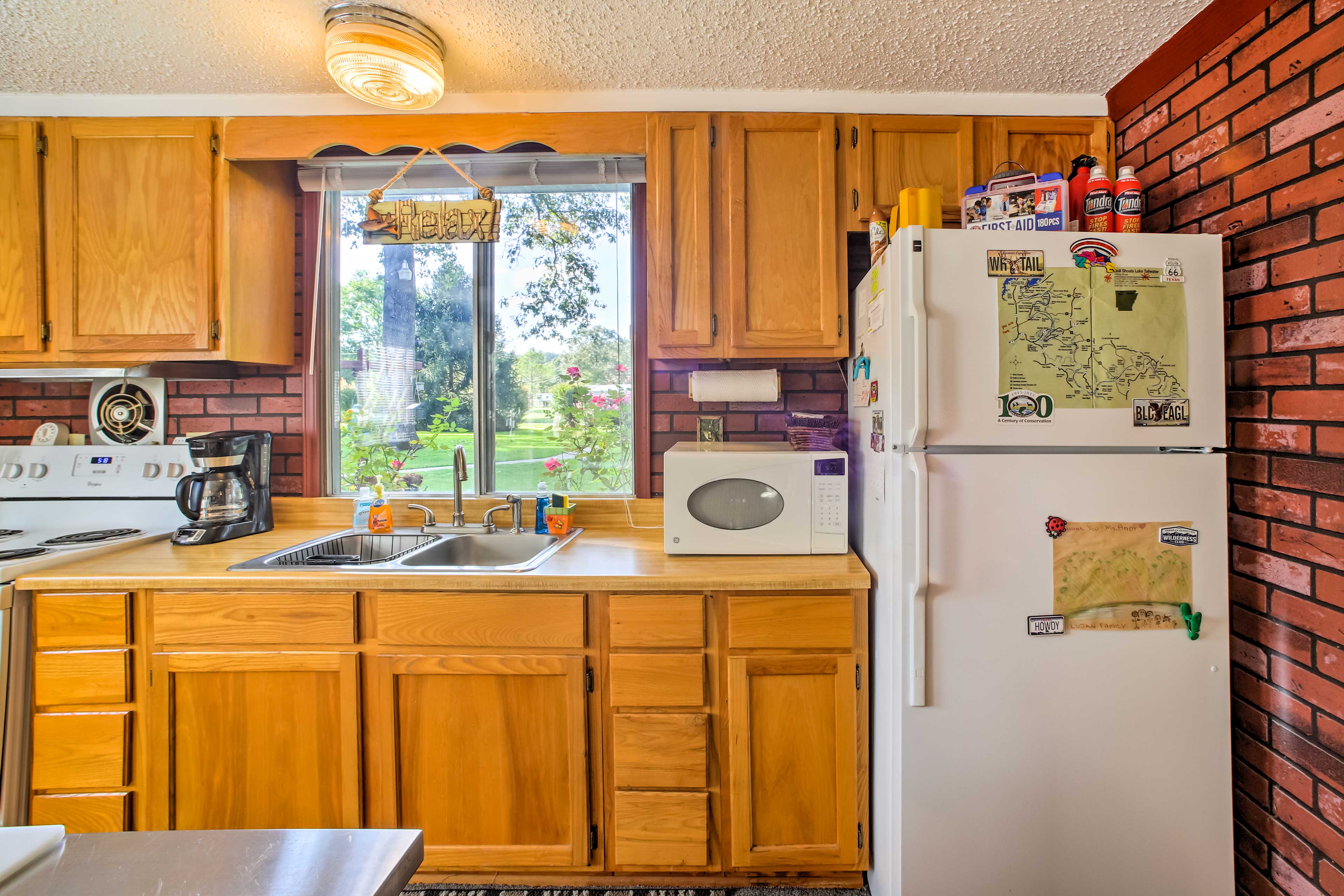 Kitchen | Toaster | Spices | Crockpot | Trash Bags & Paper Towels