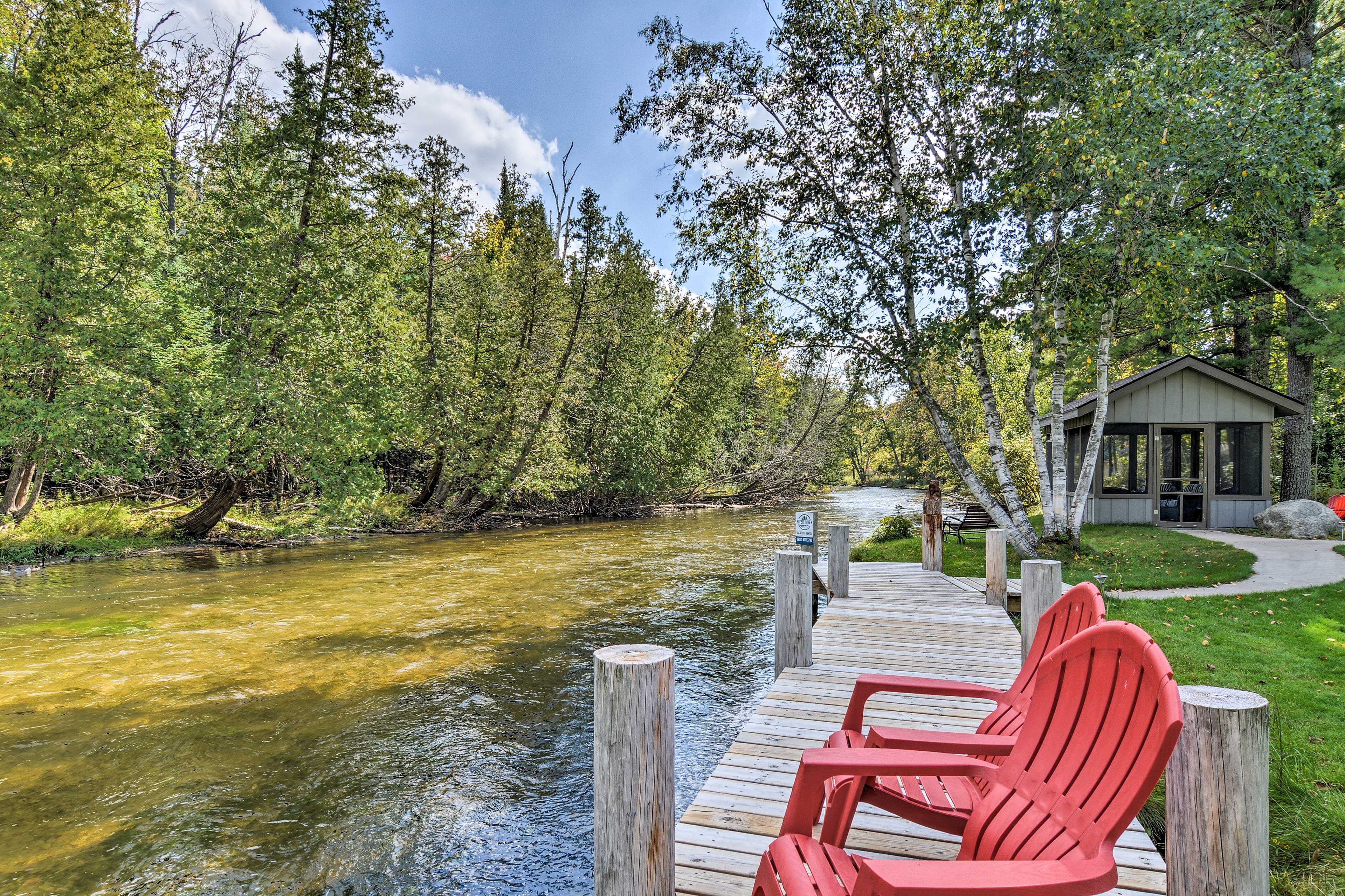 Cabin Exterior | River Access