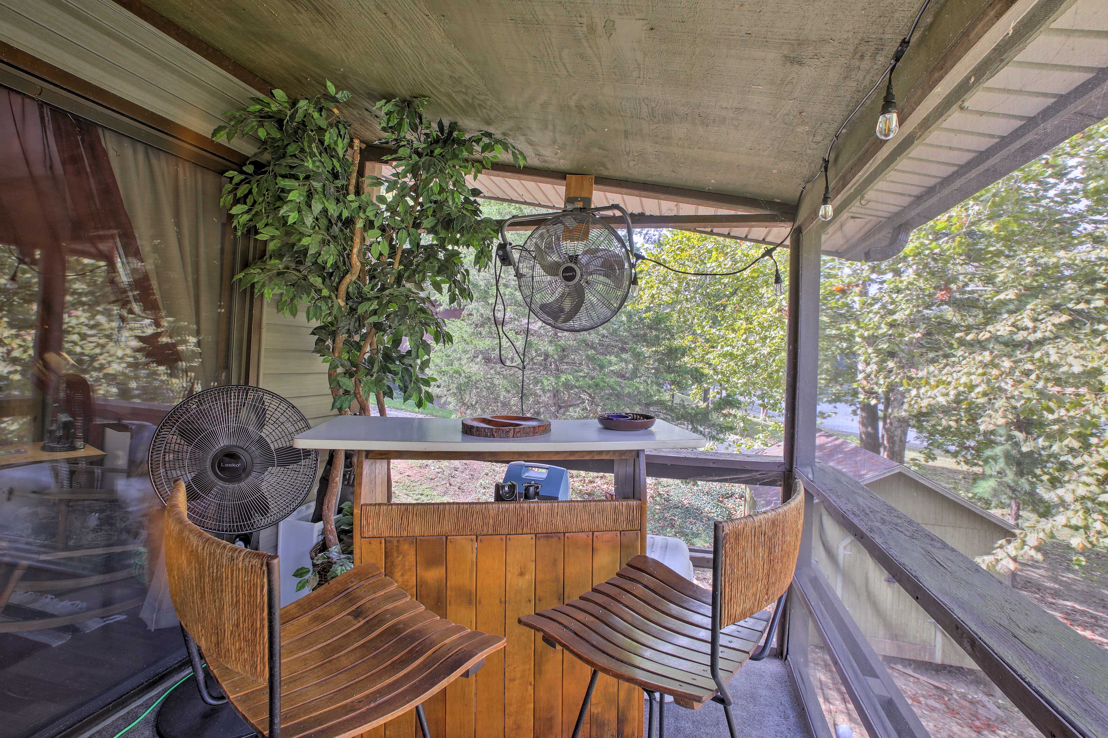 Screened-In Porch