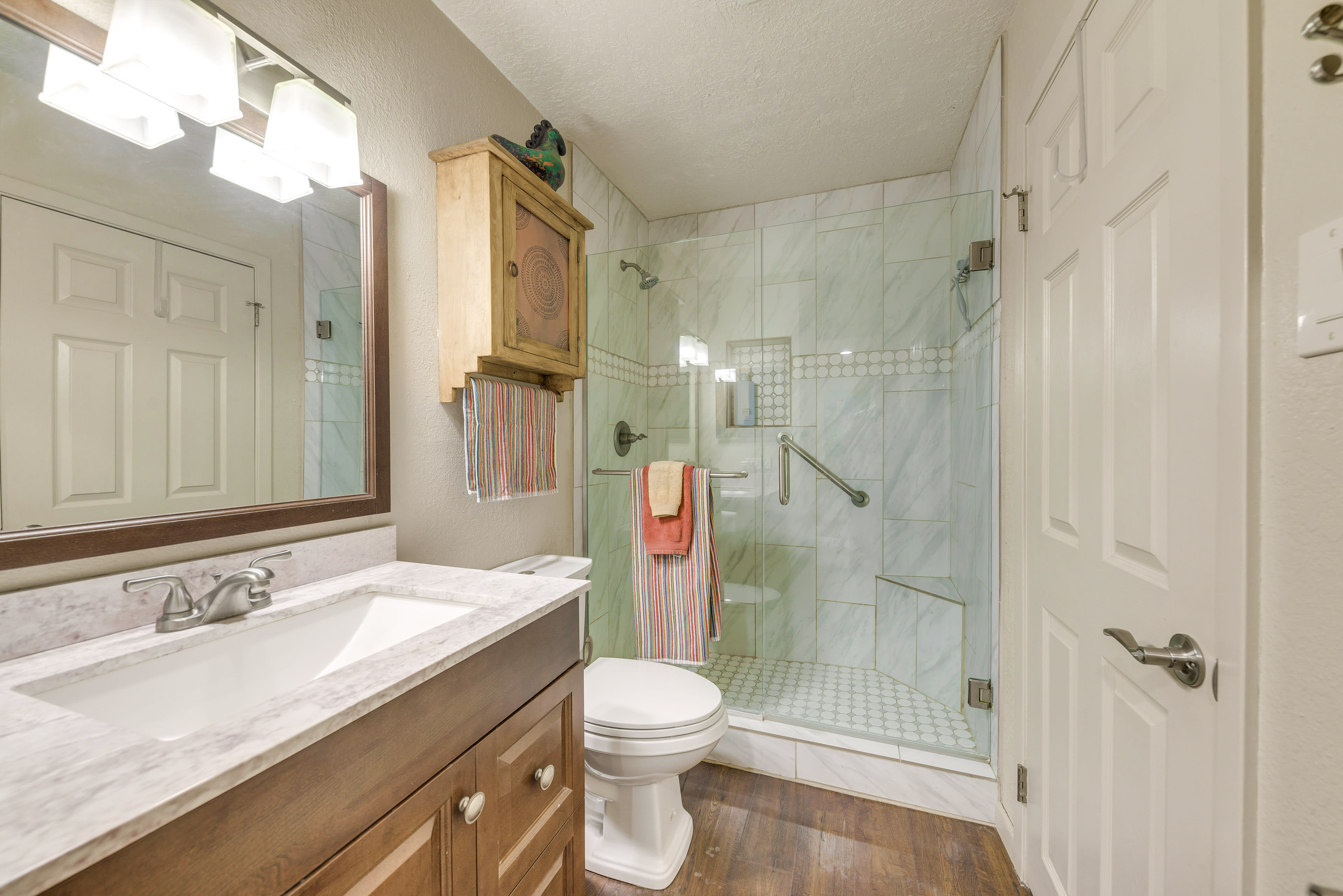 Full Bathroom | Towels & Linens Provided