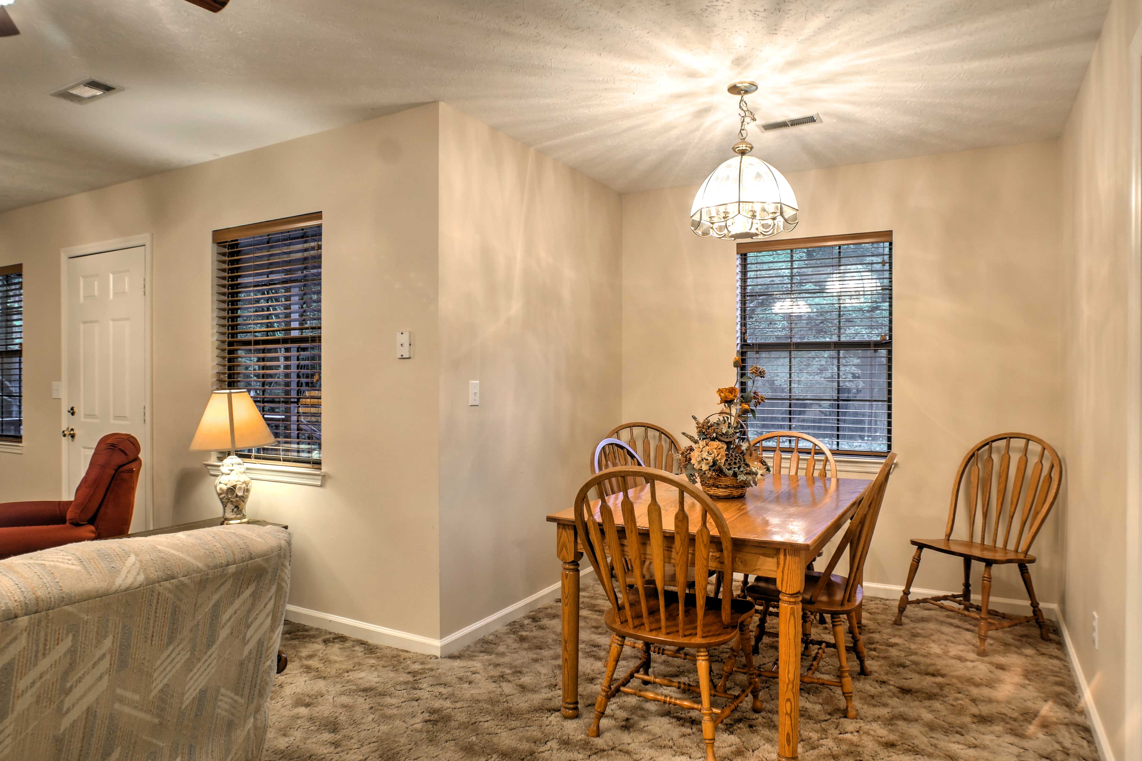 Dining Area | Dishware/Flatware