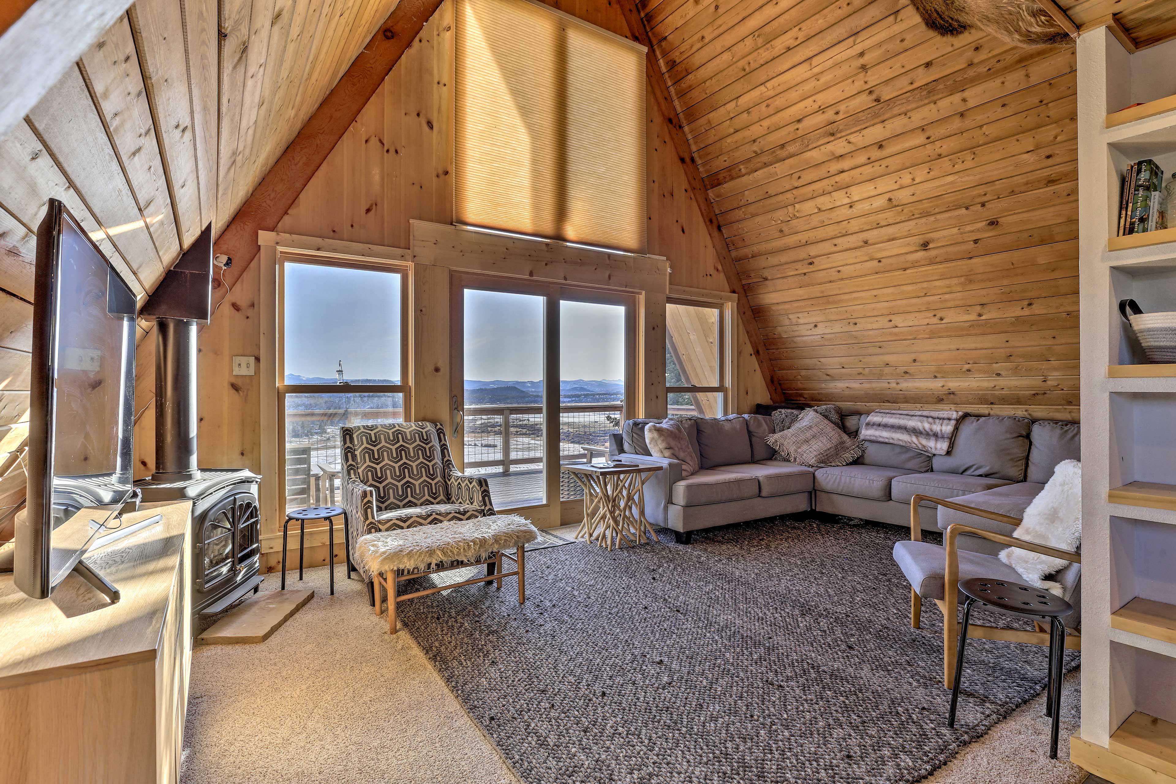 Unwind in the inviting living room after a day on the slopes.