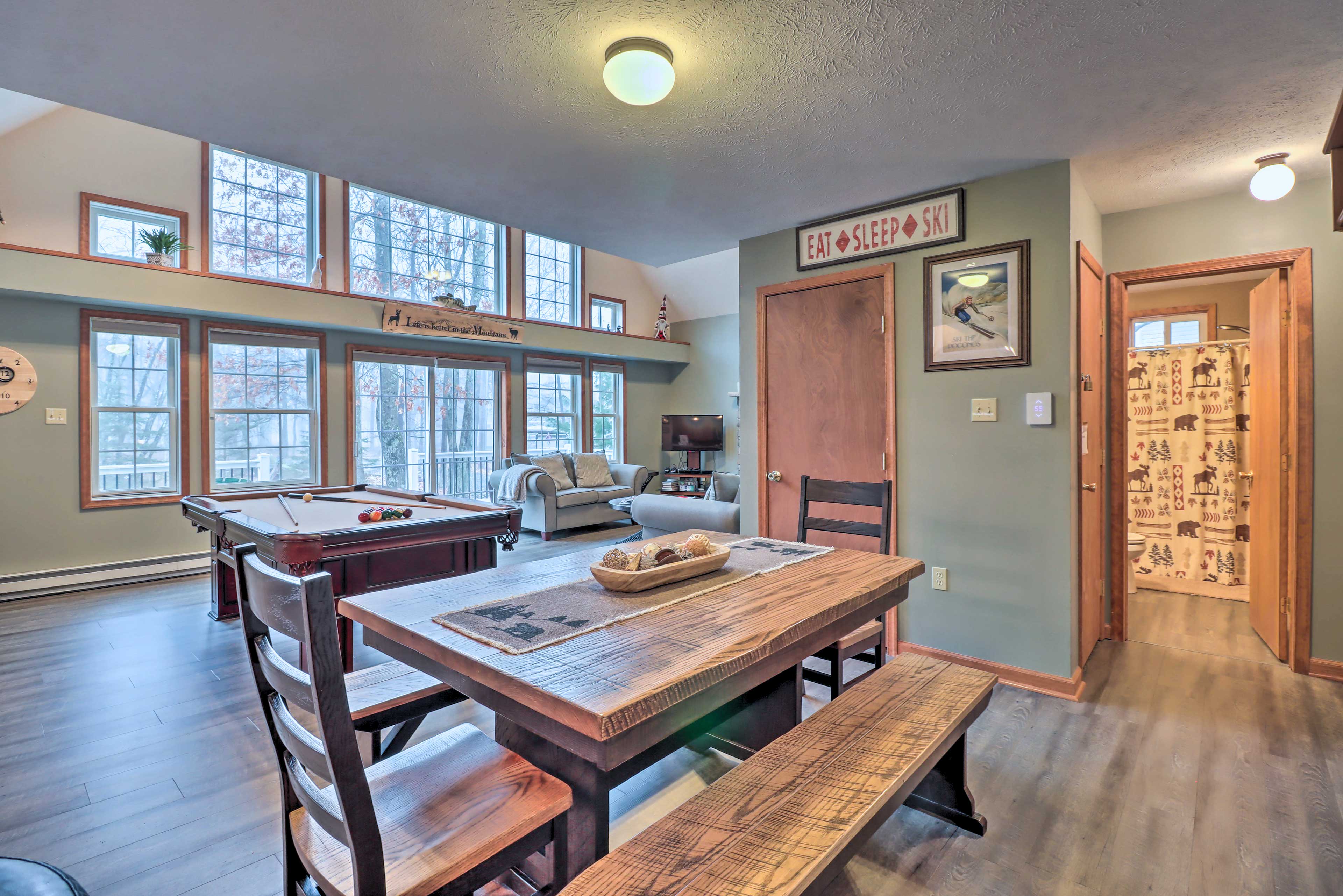 Dining Area | Dishware & Flatware