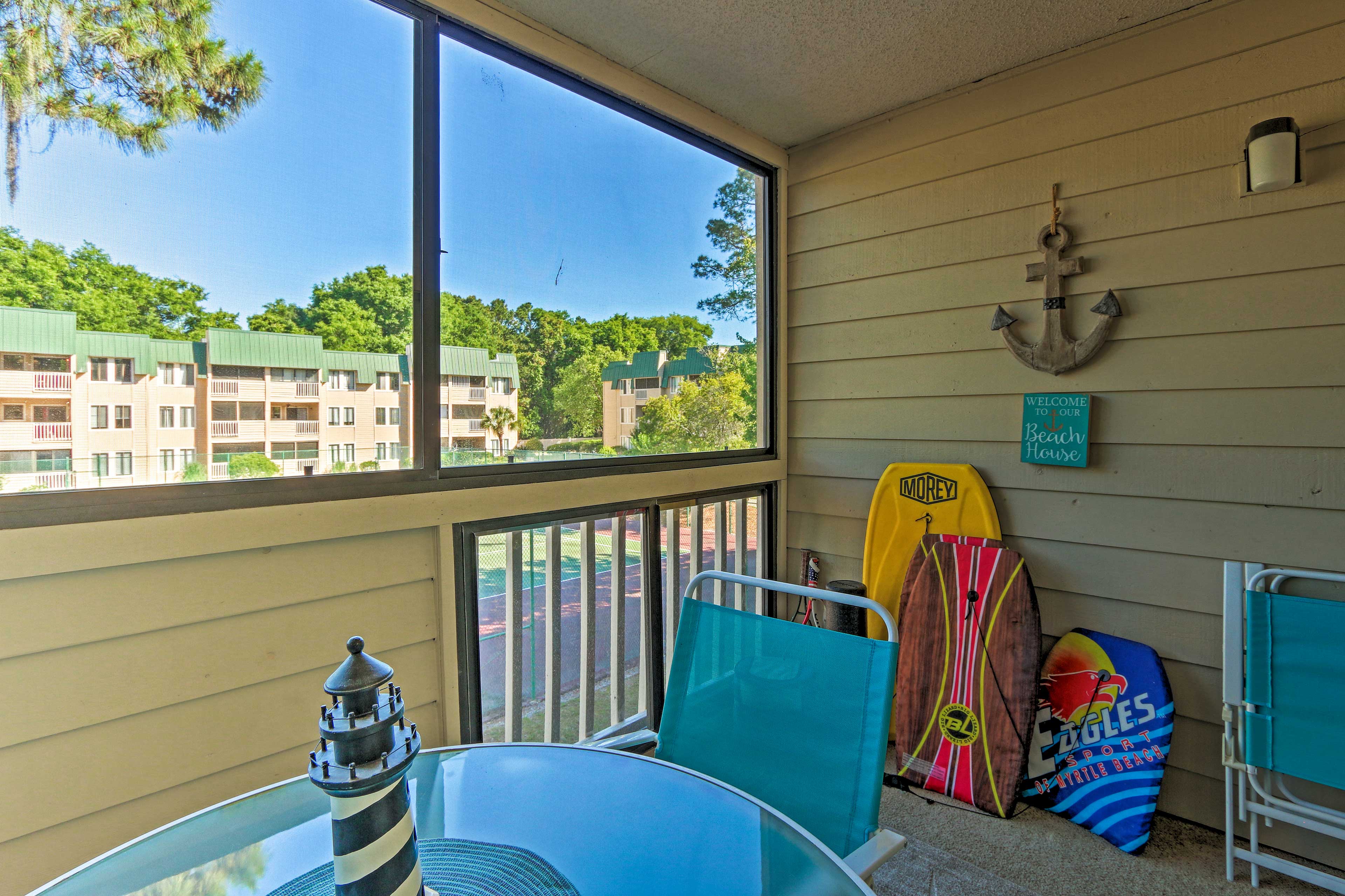 Private Sunroom w/ Seating