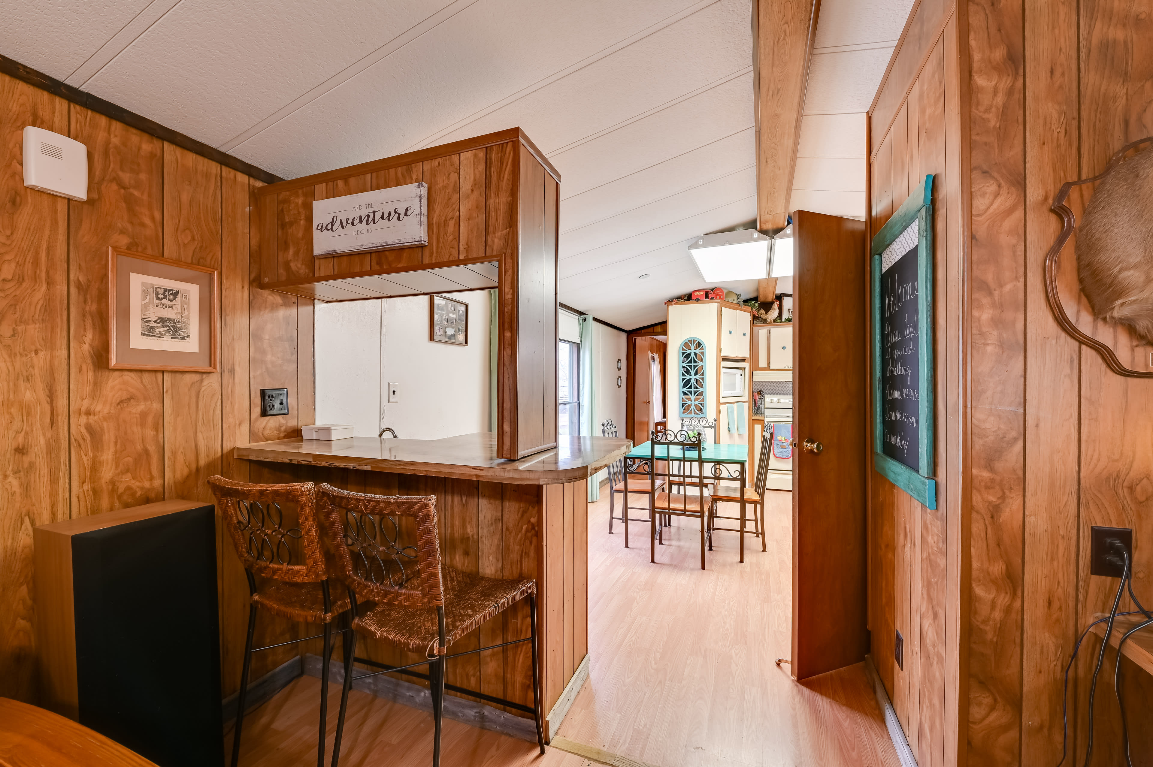 Kitchen | Breakfast Bar