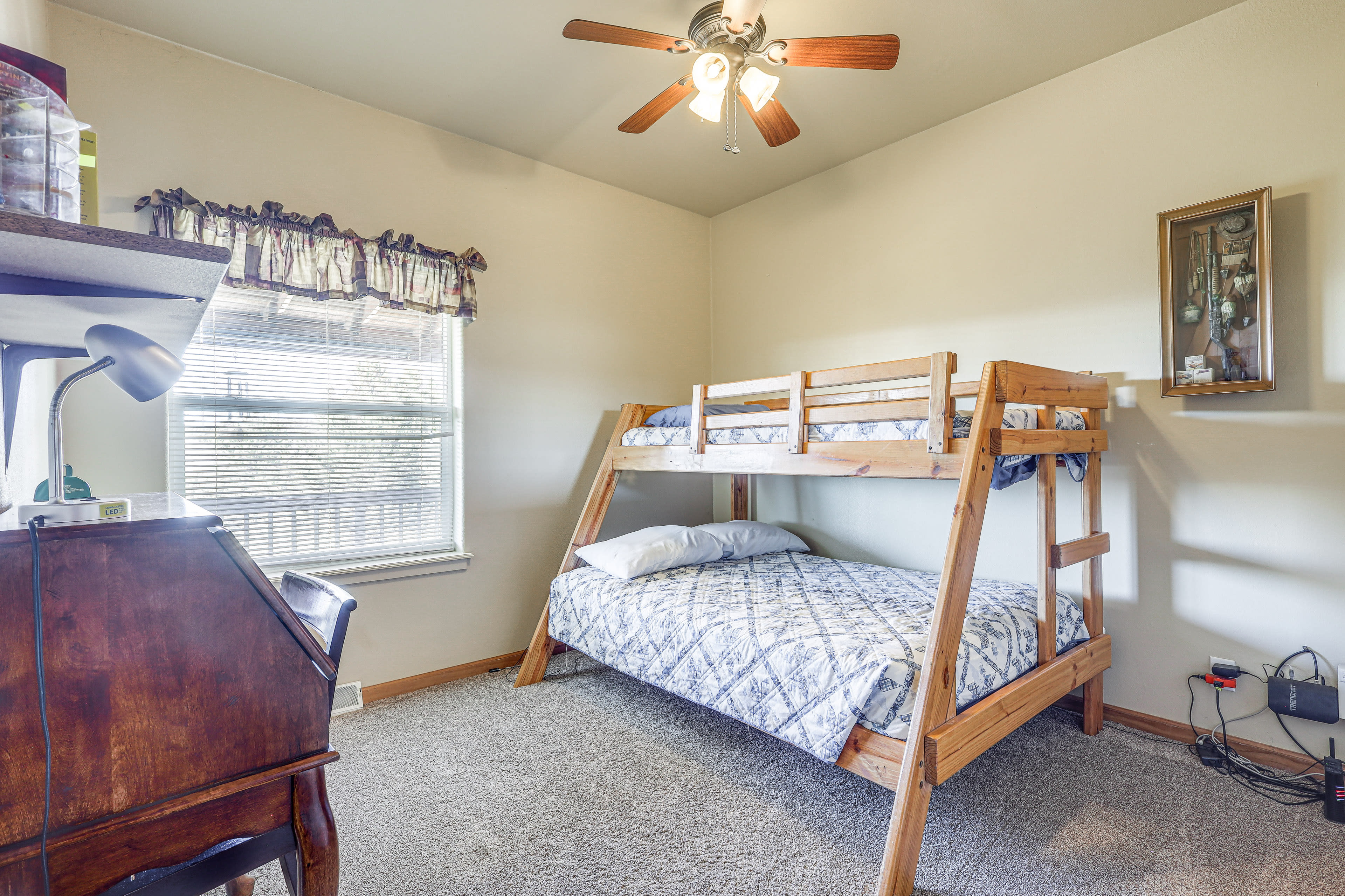 Bedroom 3 | Twin/Full Bunk Bed | Laptop-Friendly