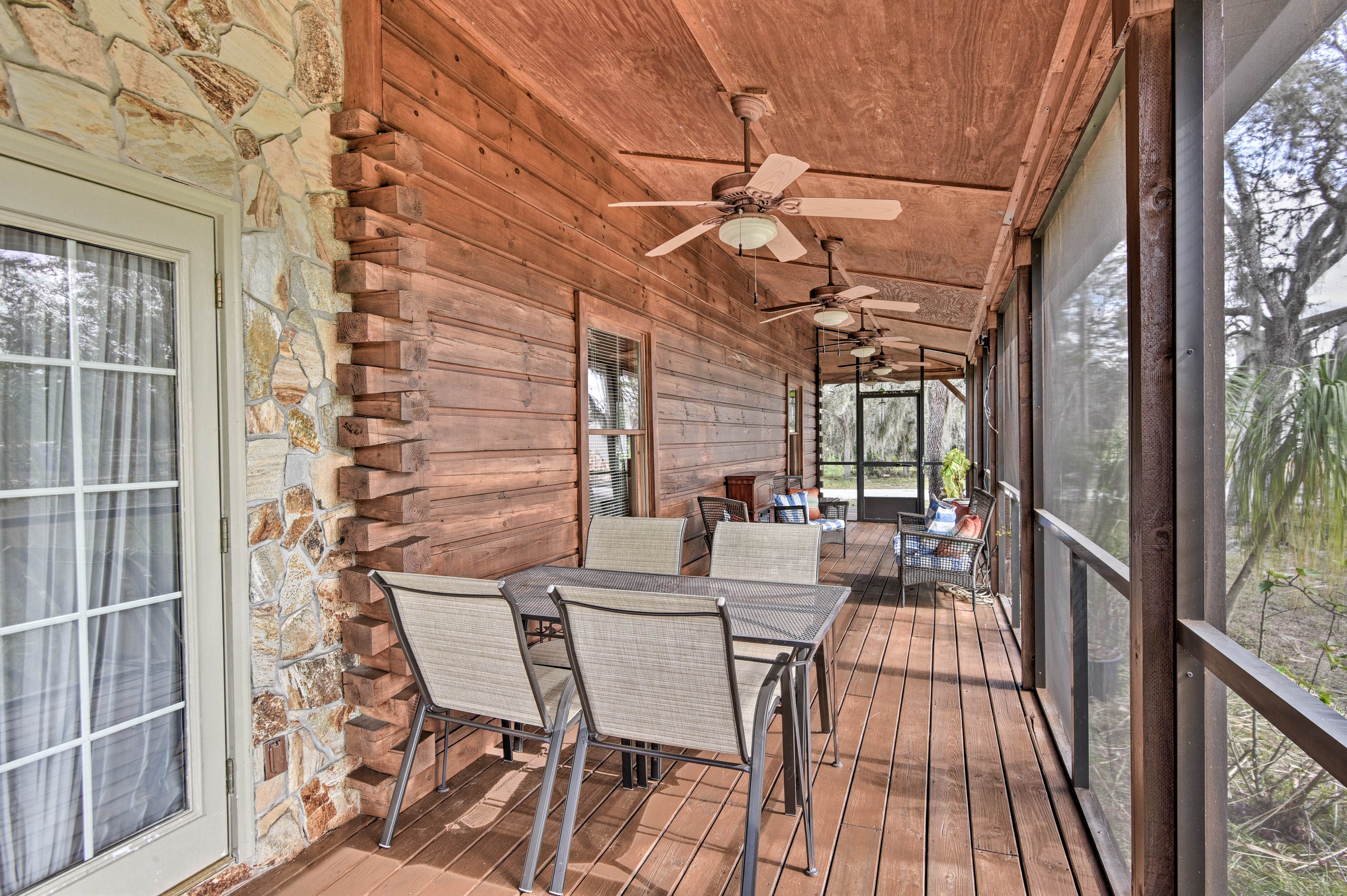 Screened-In Porch