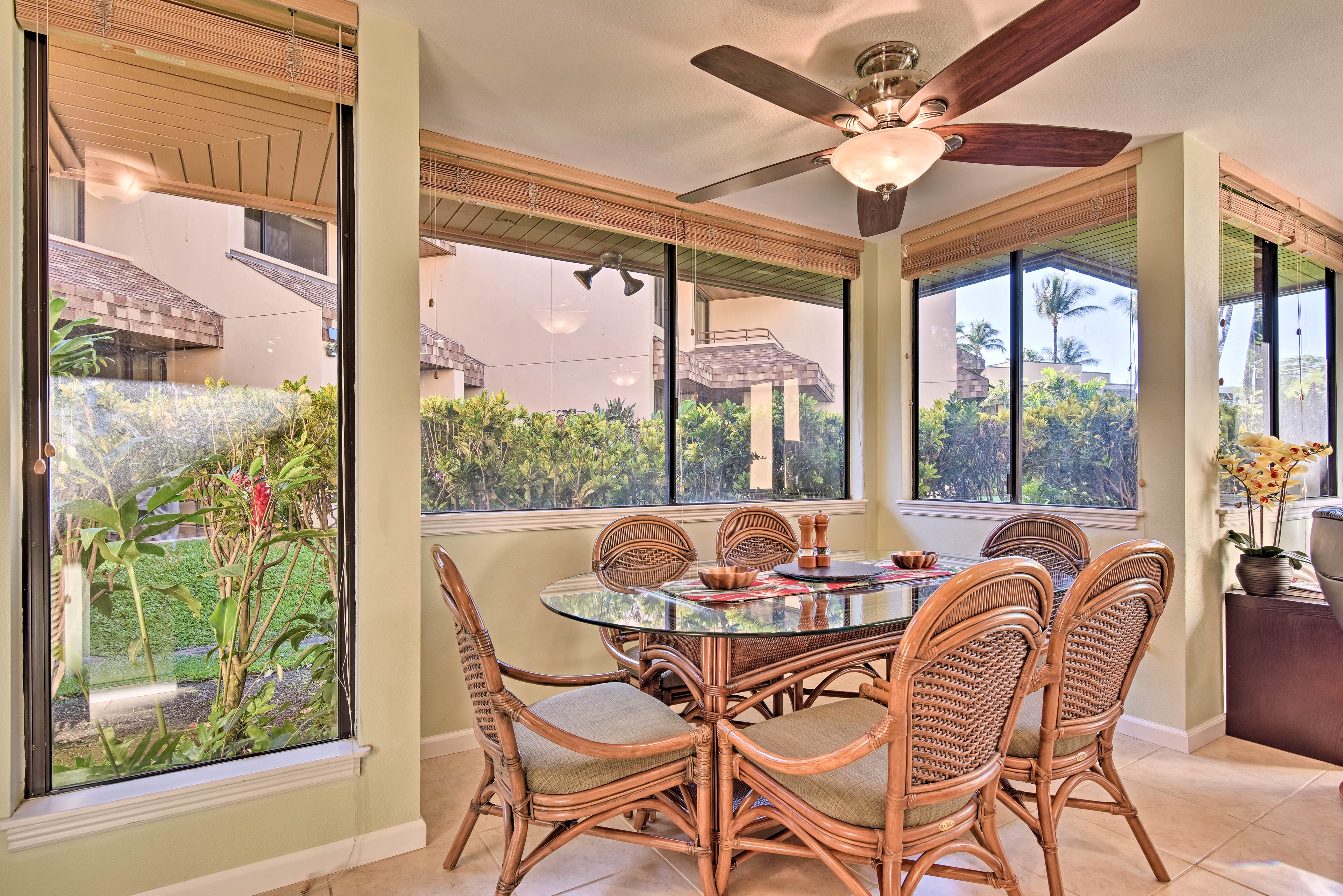 The dining area provides comfortable seating for 6.