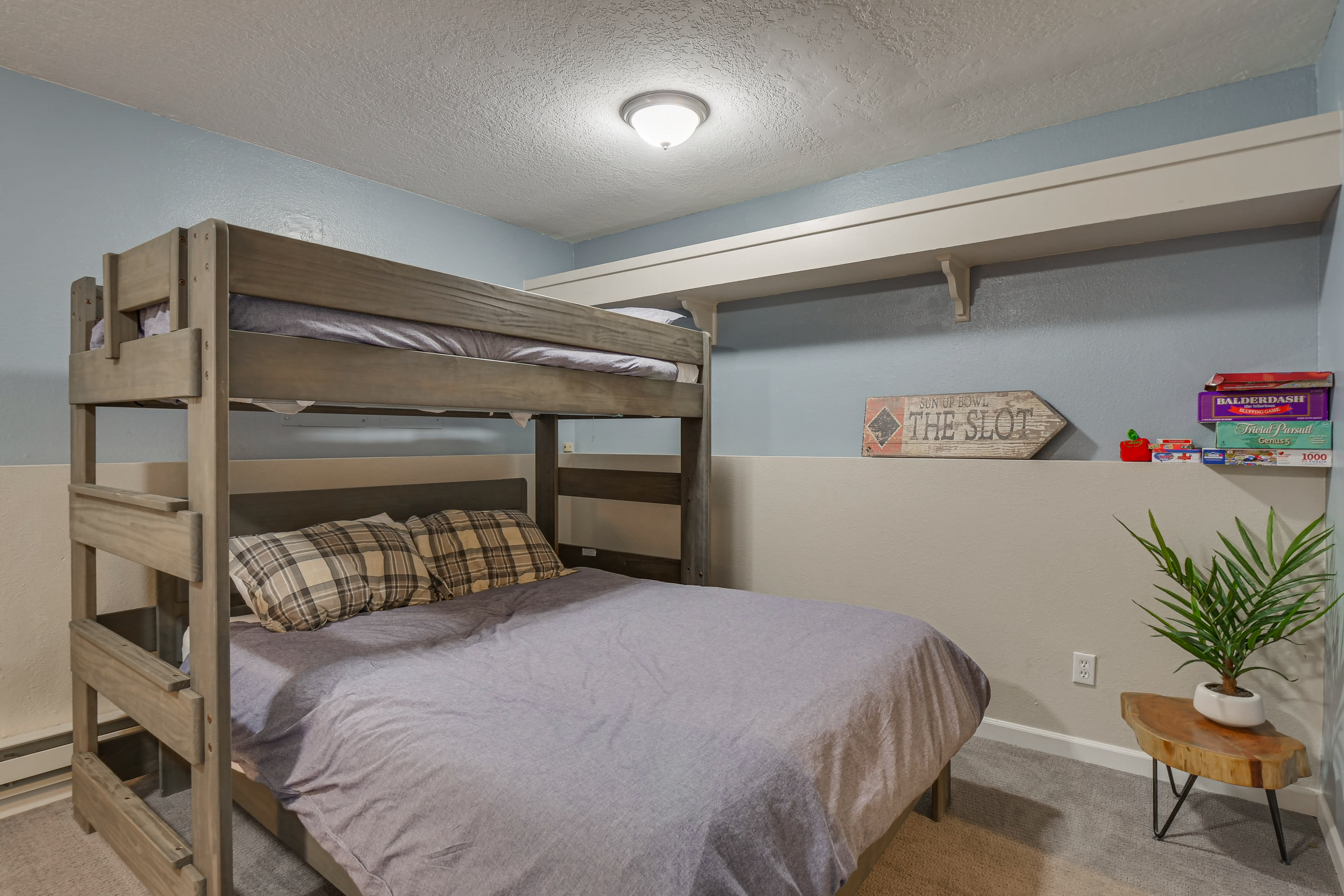 Bedroom 3 | Twin/Queen Bunk Bed | Board Games