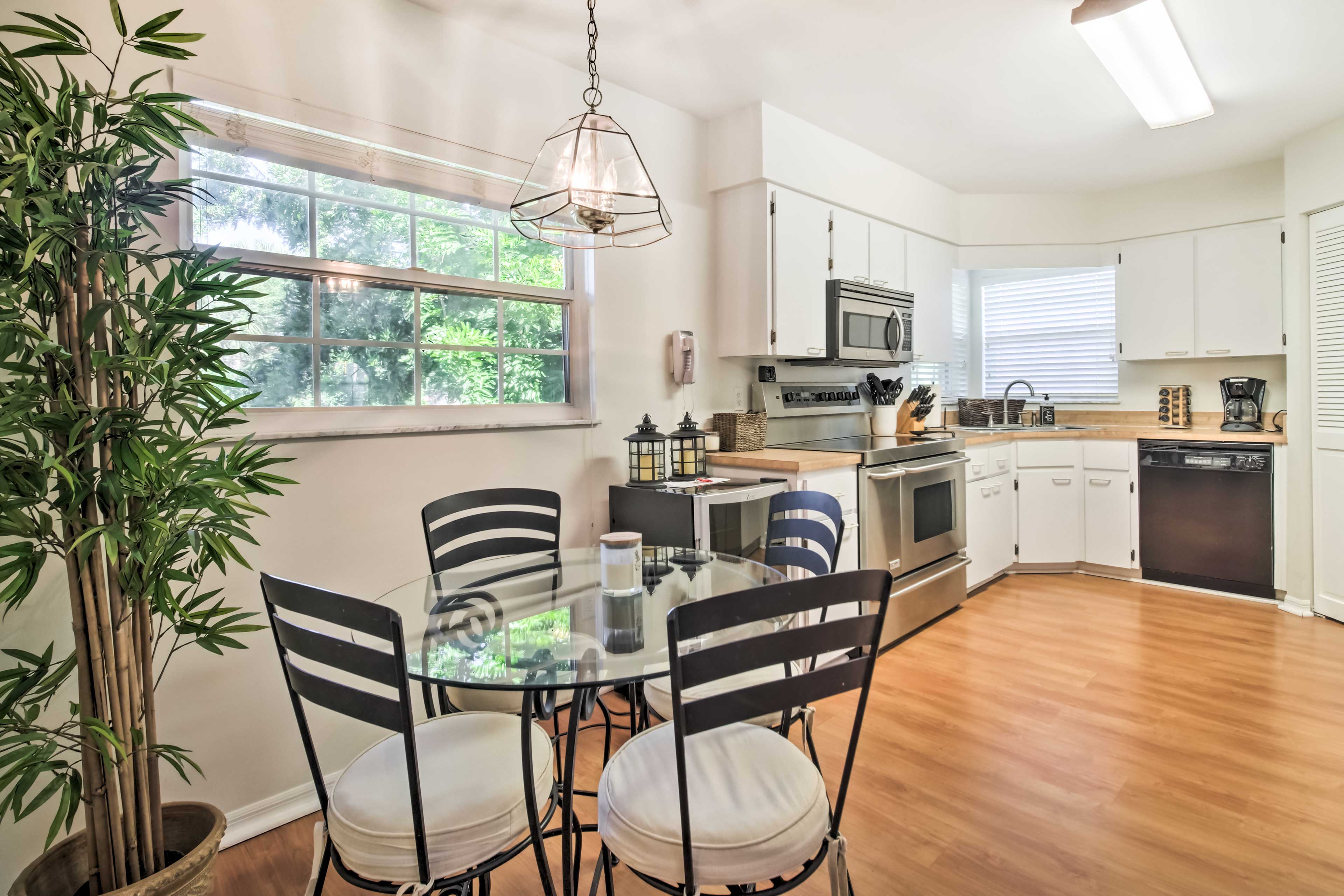 Additional Dining Area