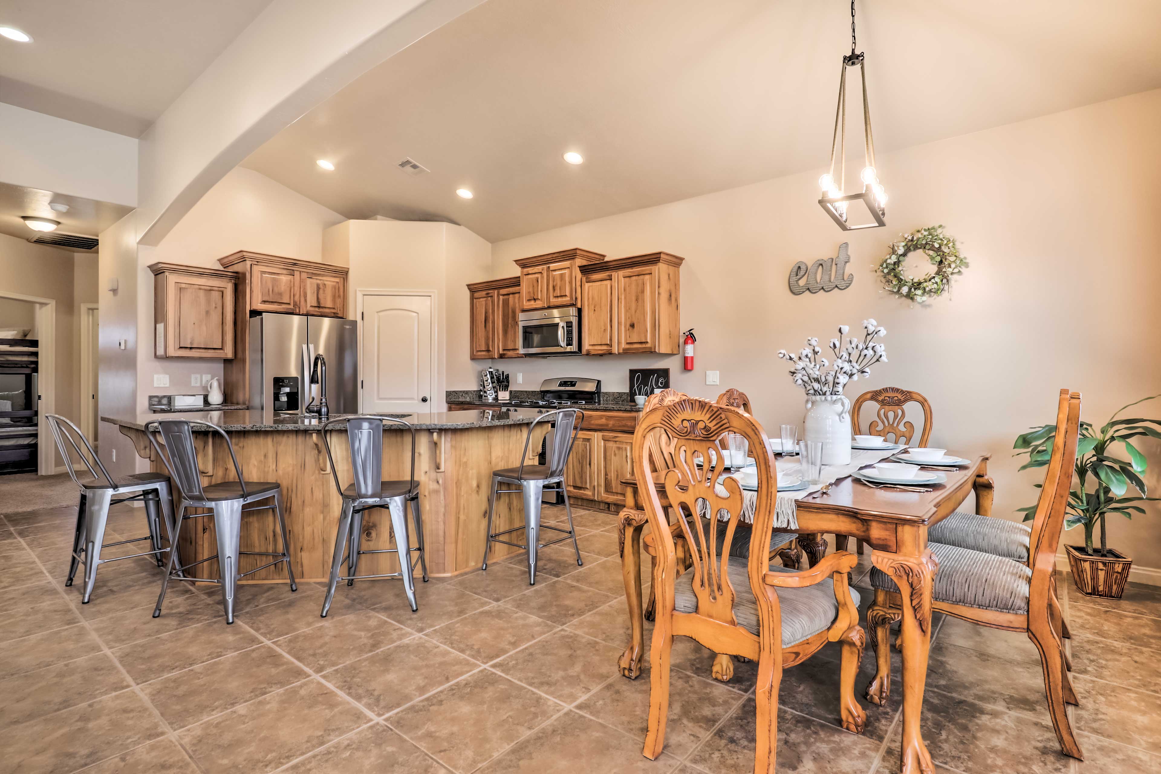 Dining Table | Dishware Provided