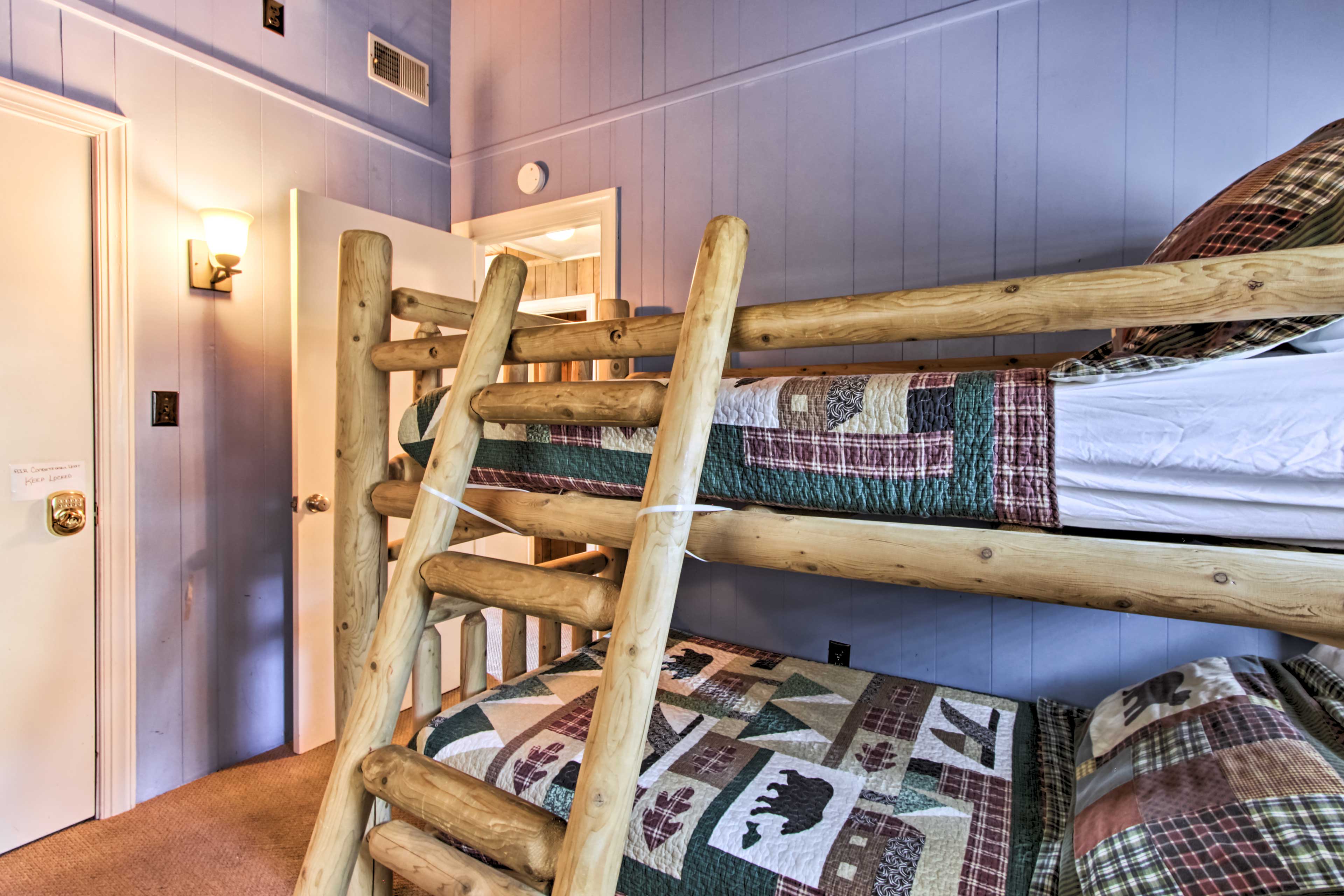 Bedroom 4 | Twin Bunk Bed