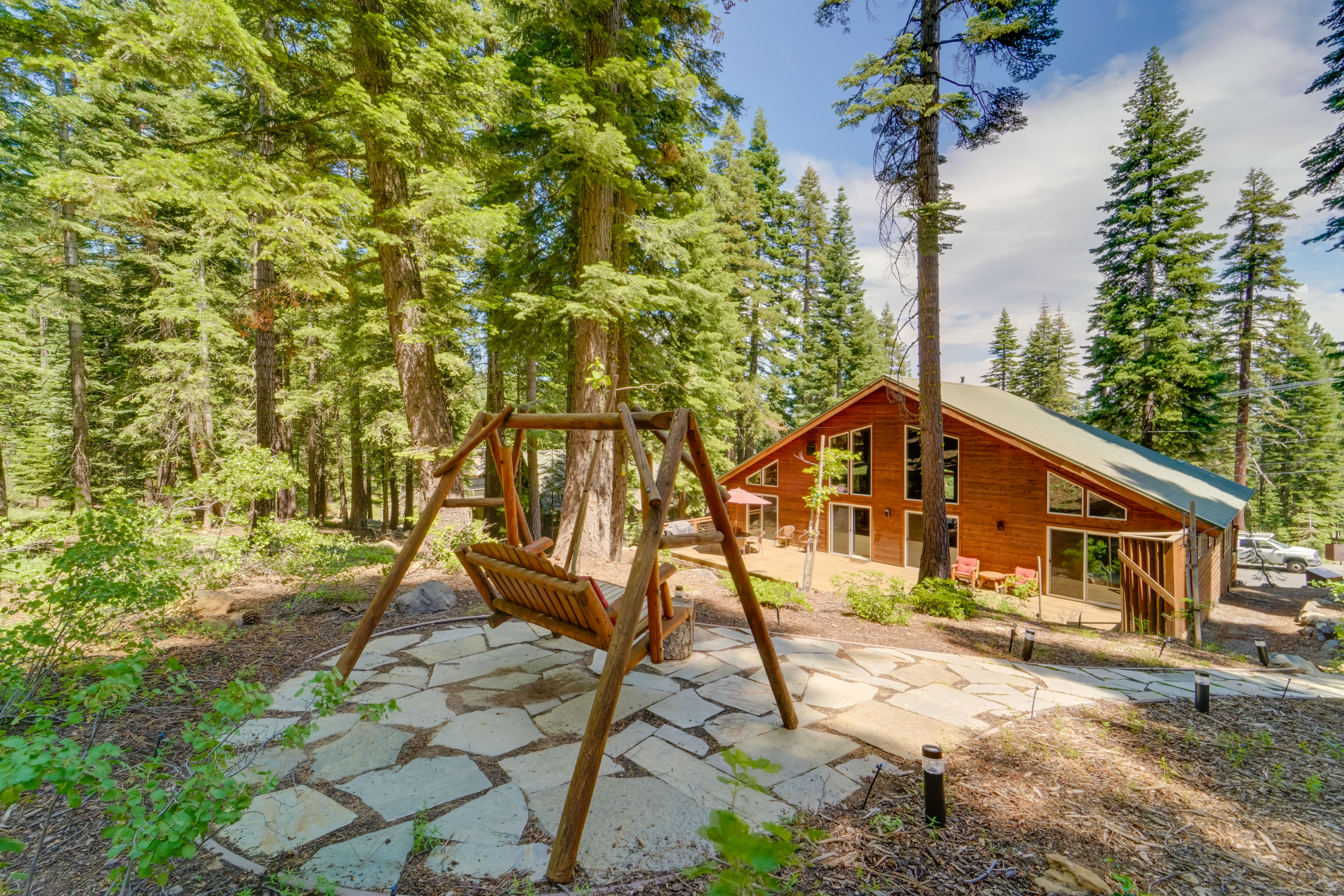 Truckee Vacation Rental Cabin | 3BR | 2BA | 2,132 Sq Ft | Steps Required