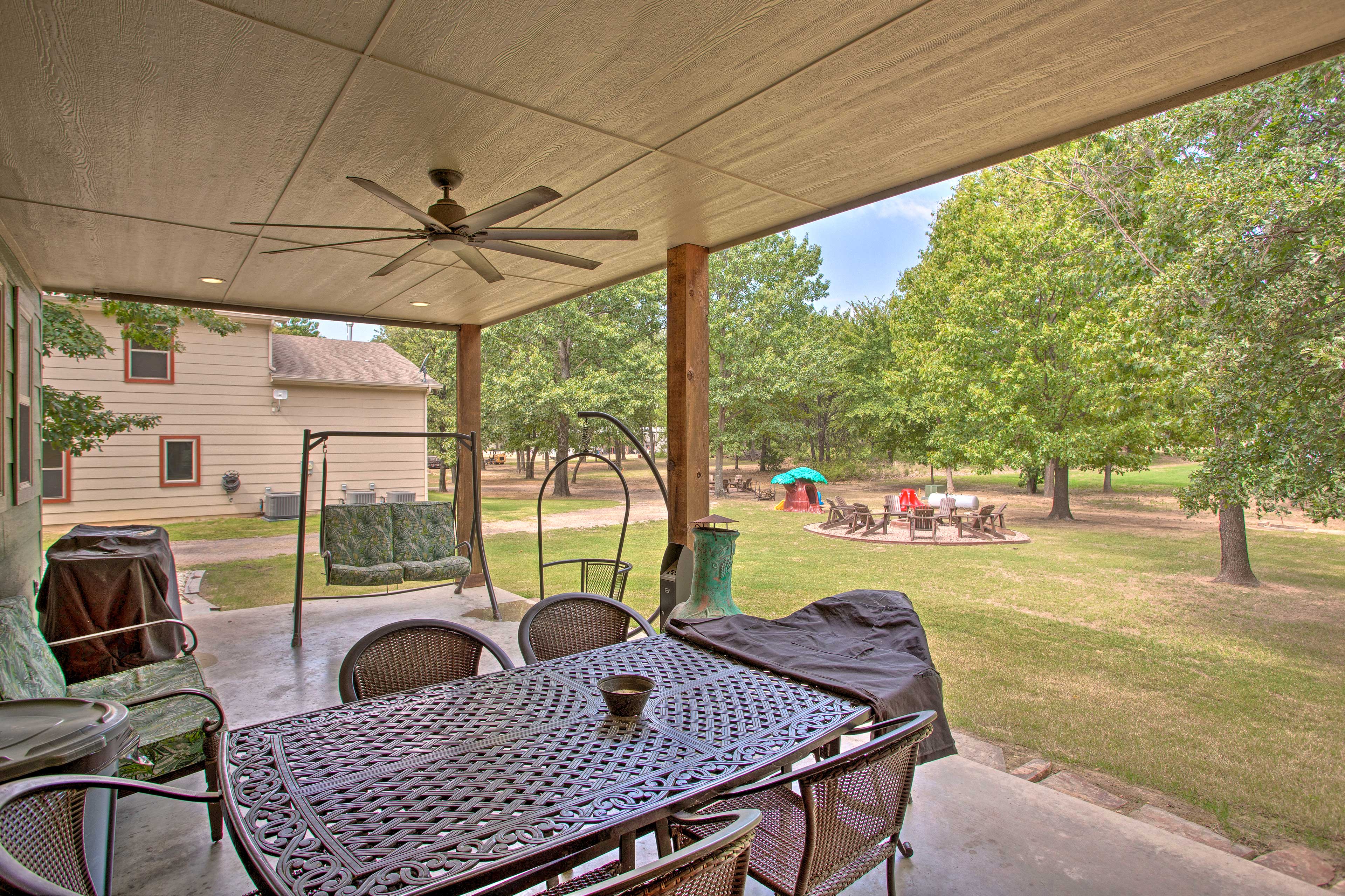 Private Patio | Chiminea | Gas Grill | Outdoor Dining Area