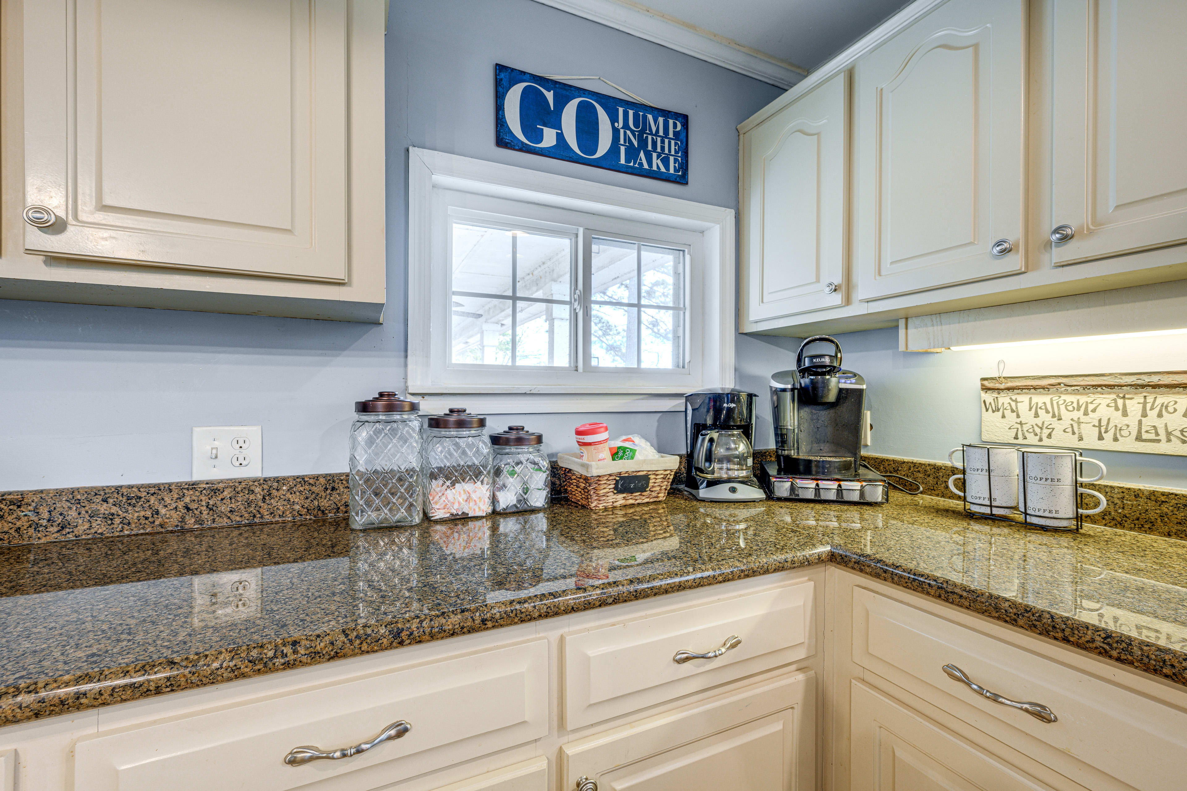 Well-Equipped Kitchen | Basement