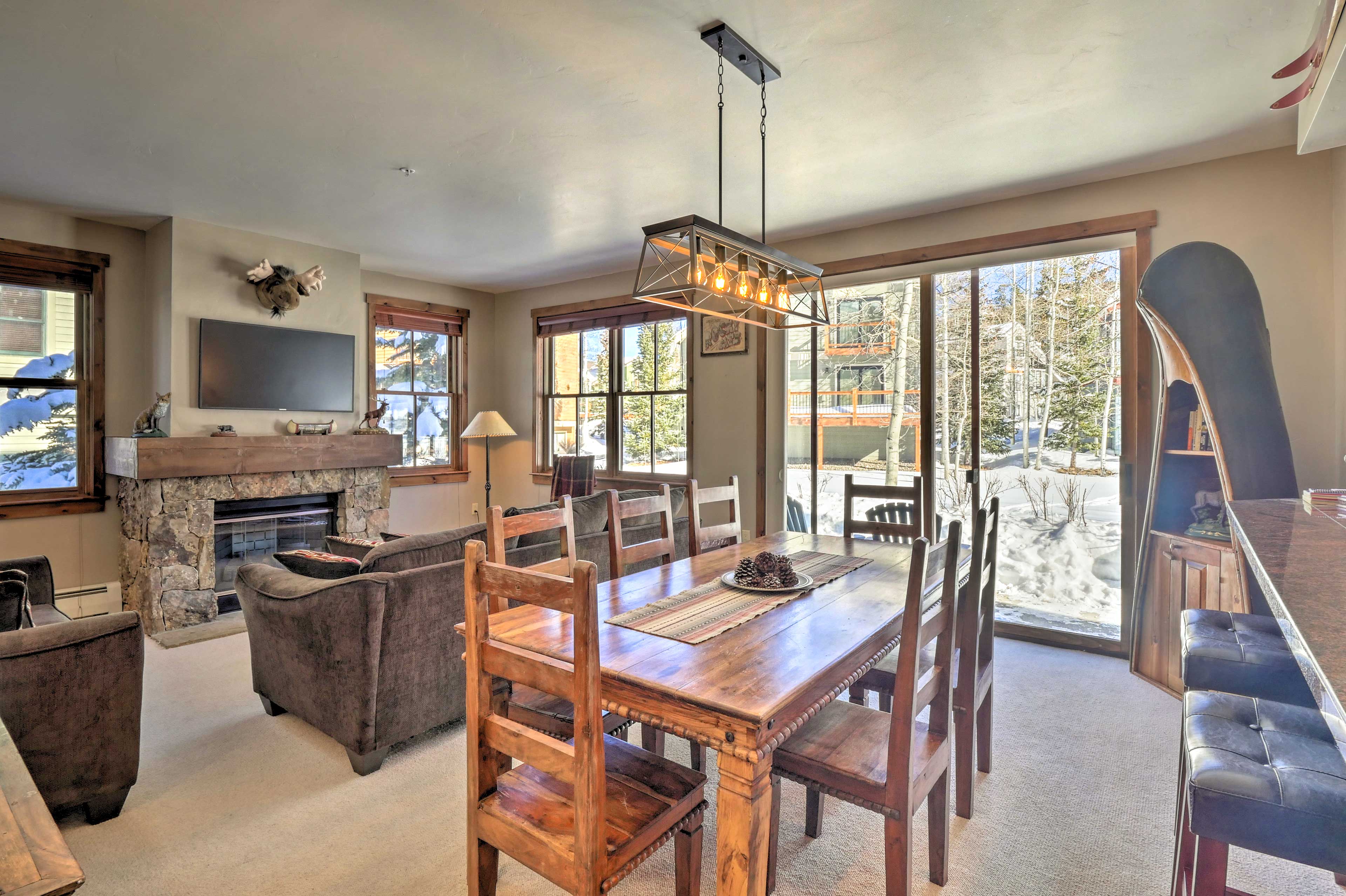 Getaway w/ Resort Amenities on Main Street Breck!