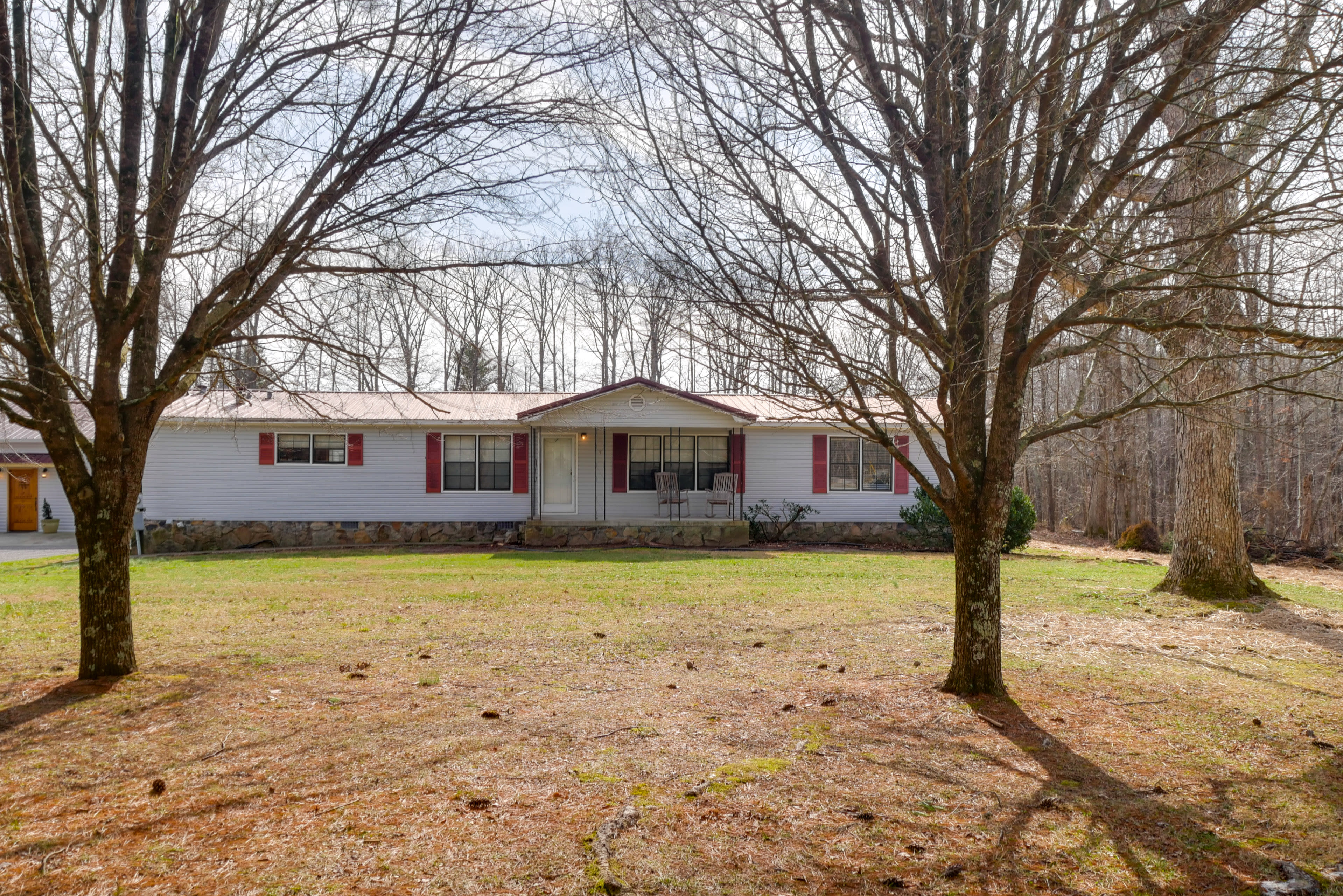 Dog-Friendly Georgia Home w/ Grill & Fishing Pond!