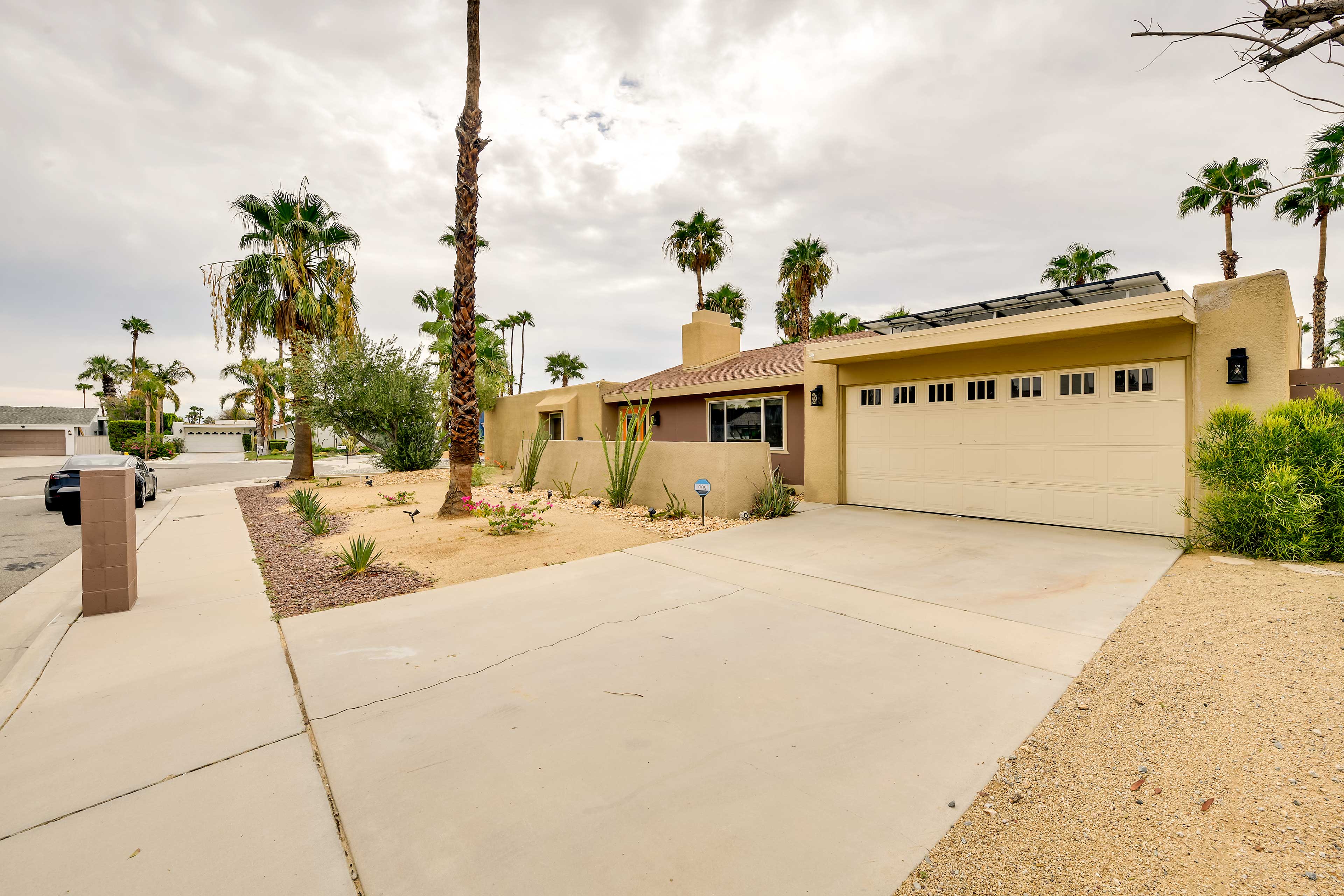 Parking | Garage (1 Vehicle) | Driveway (2 Vehicles)