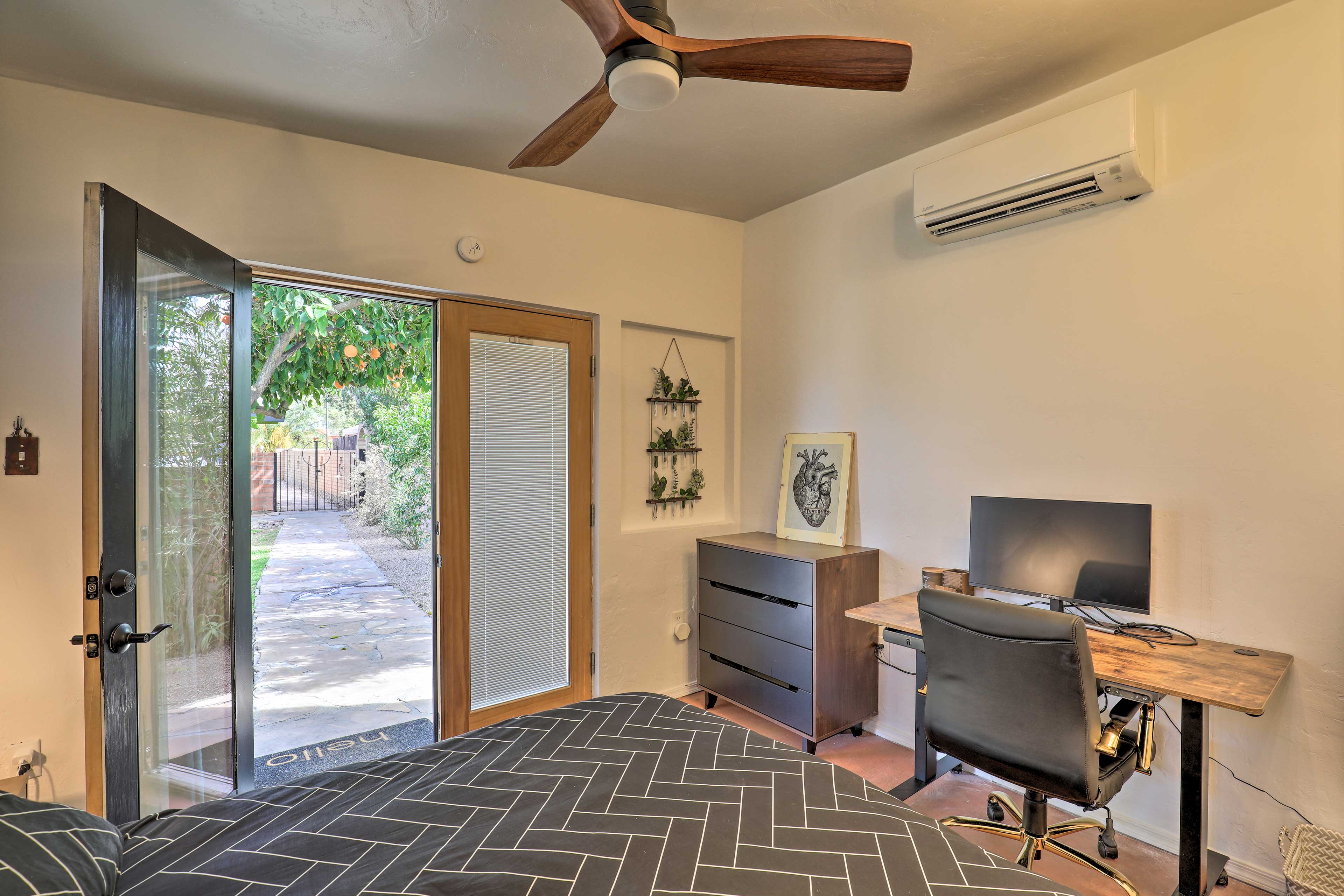 Detached Casita | Standing Desk