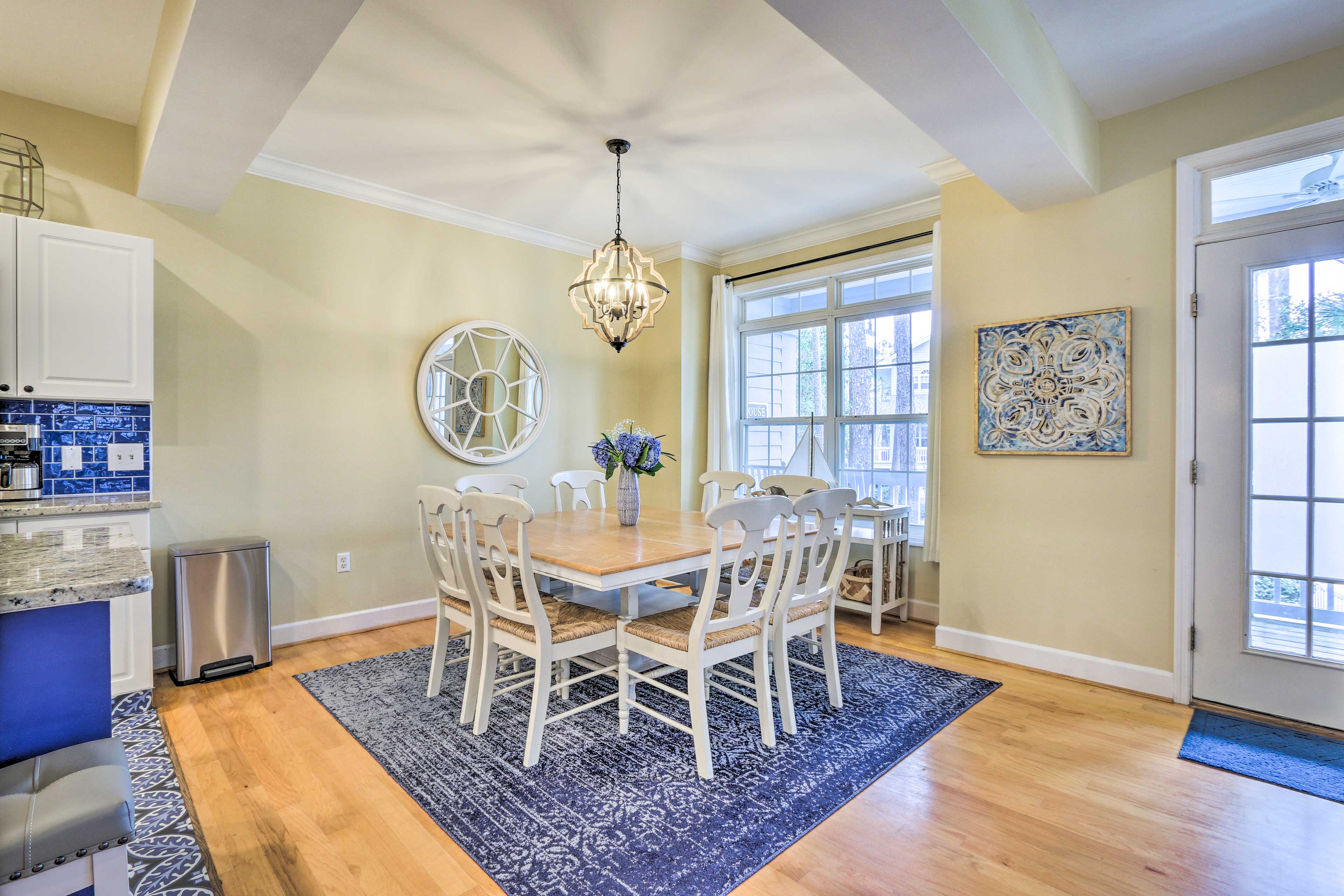 Dining Table | Fully Equipped Kitchen