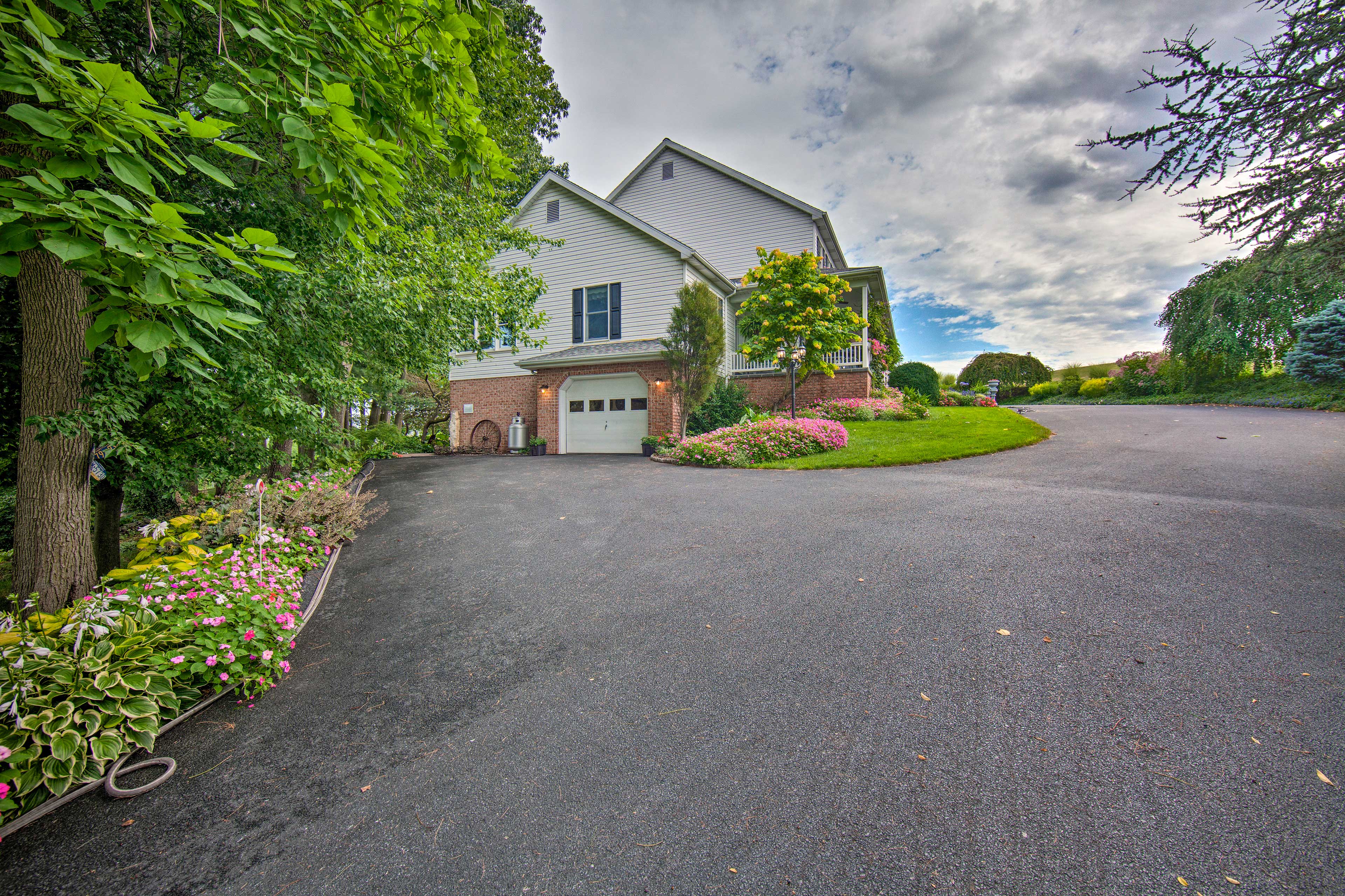 Property Exterior | Shared Driveway (3 Vehicles)